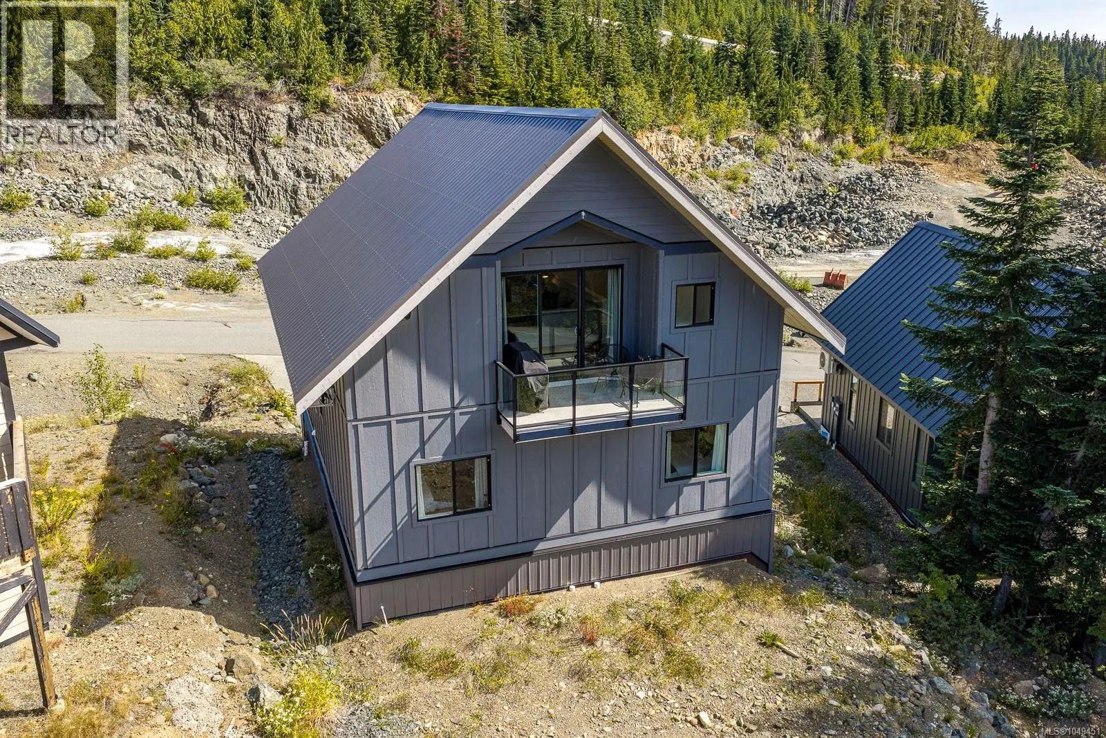 425 Arrowsmith Ridge
