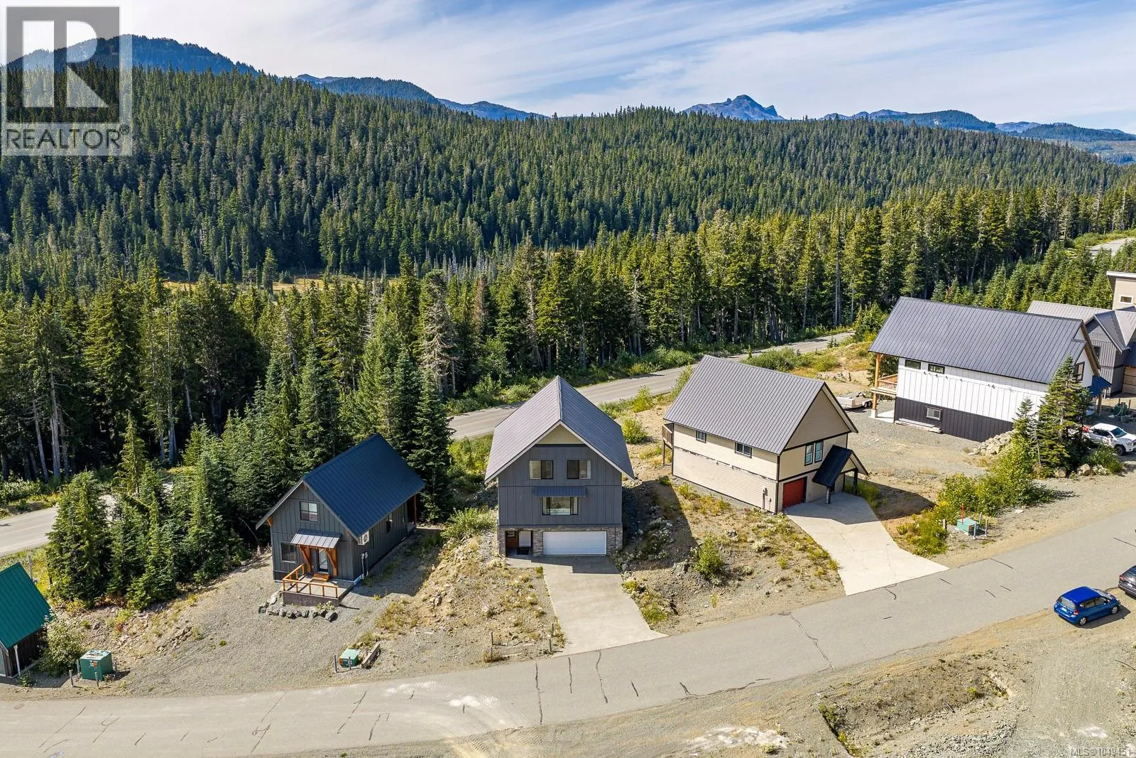 425 Arrowsmith Ridge