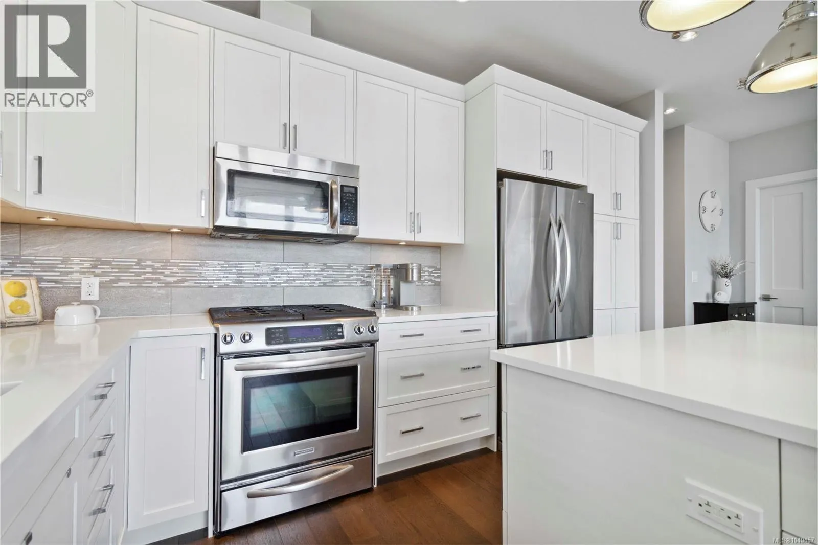 708 Demel Pl