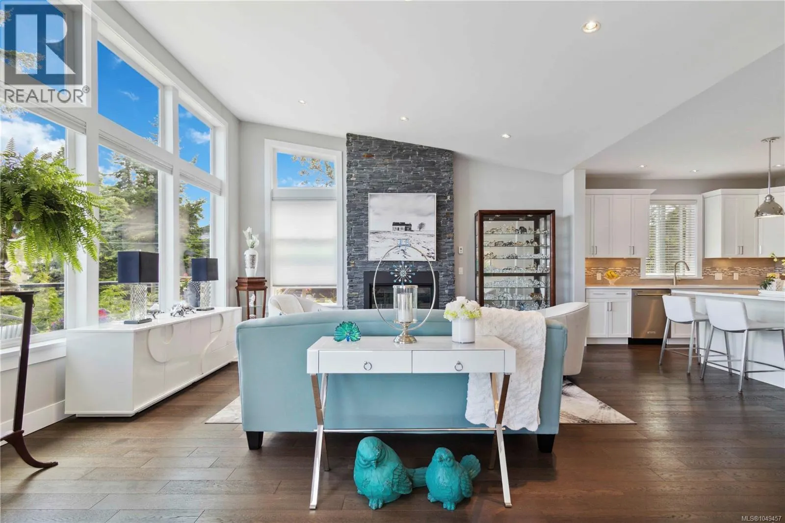 708 Demel Pl