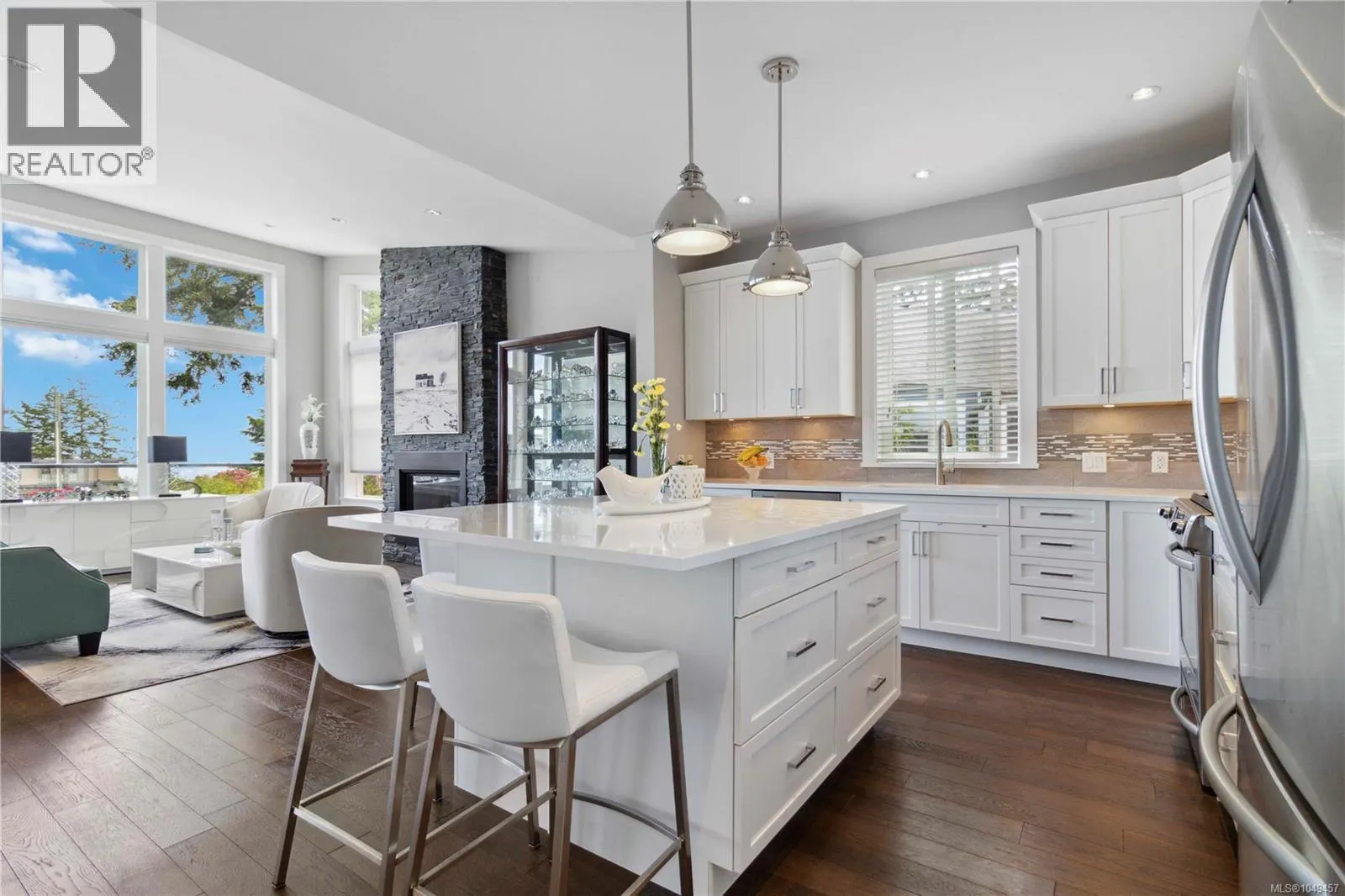 708 Demel Pl