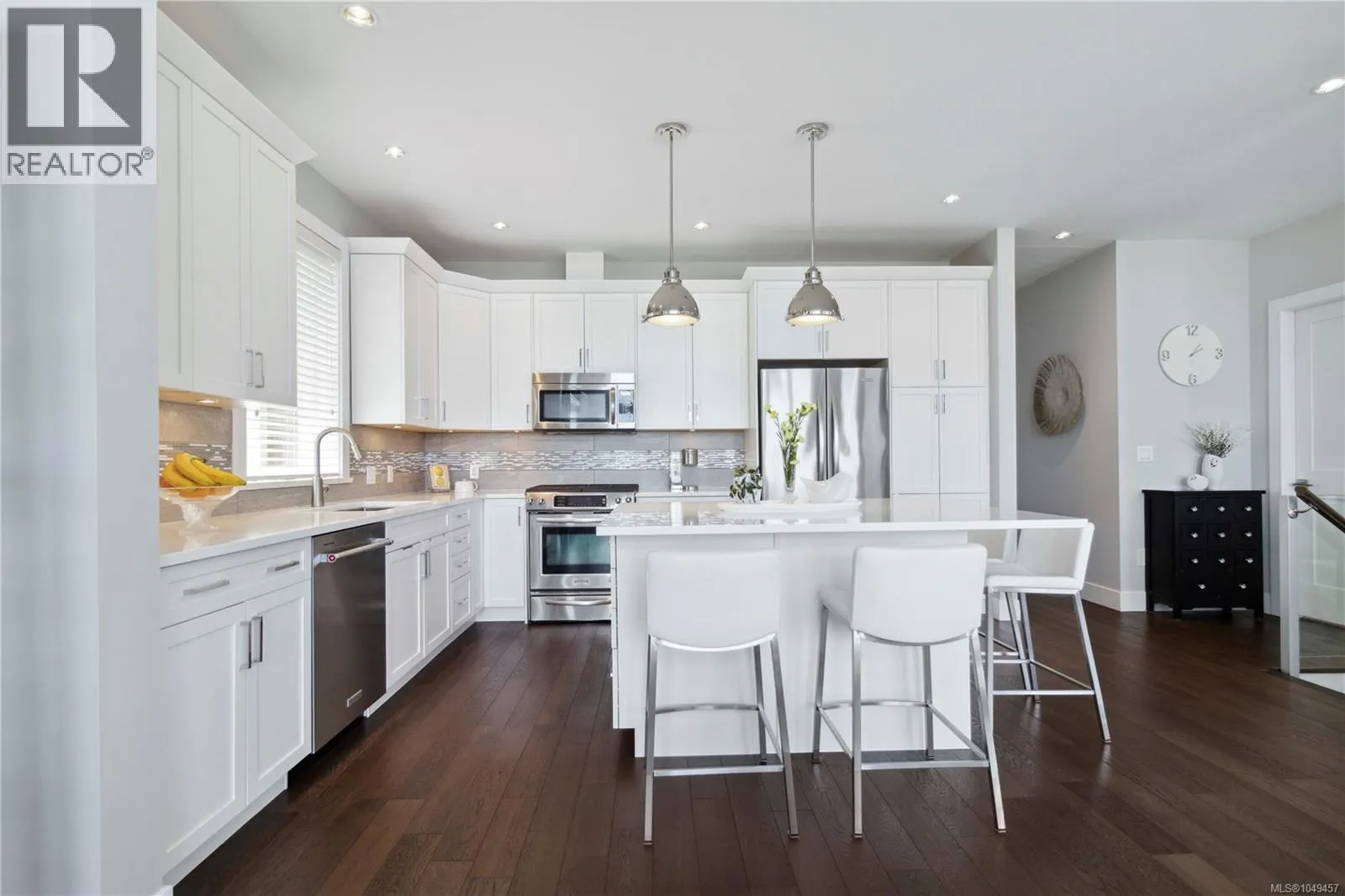 708 Demel Pl