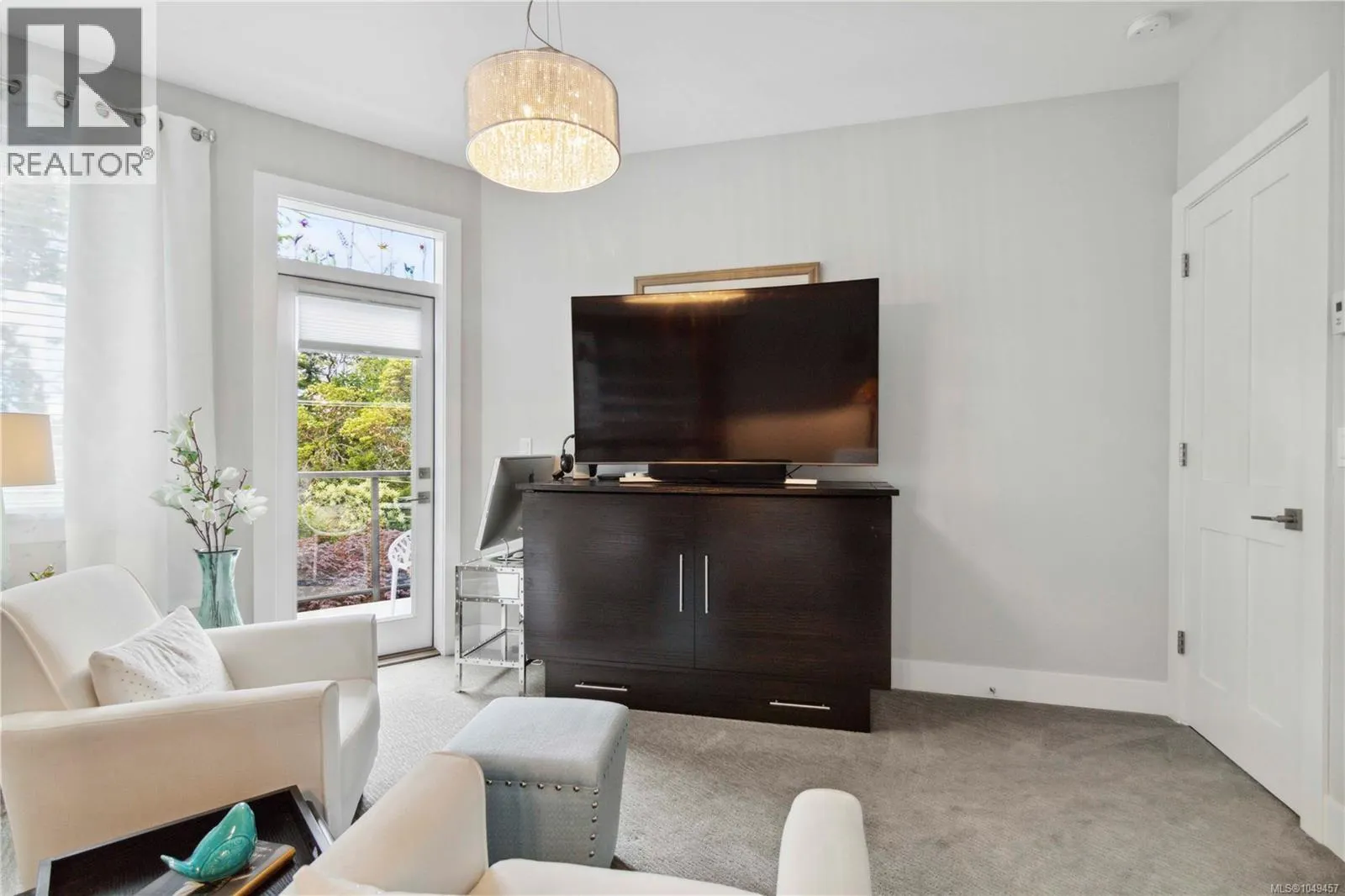 708 Demel Pl