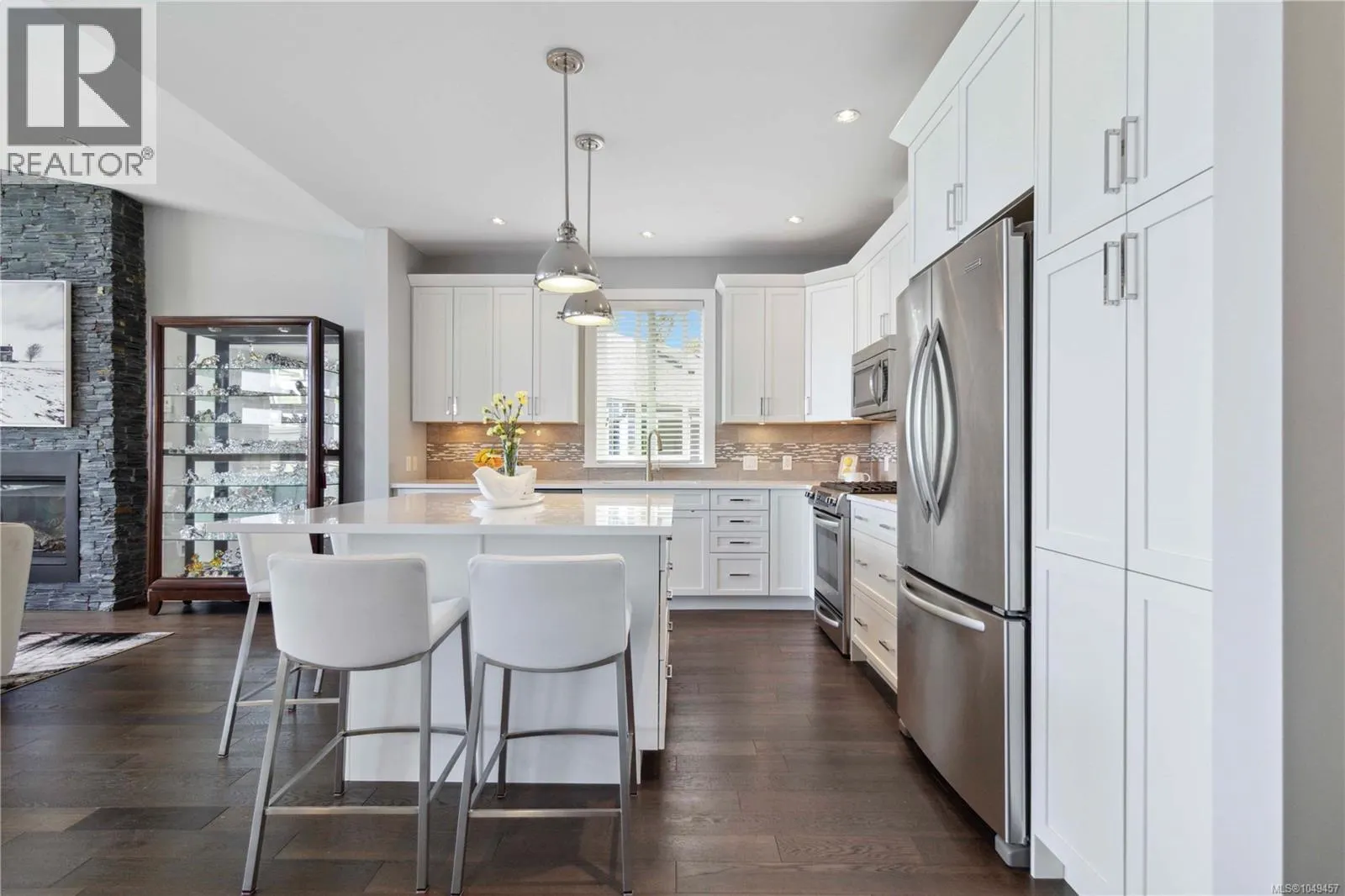708 Demel Pl