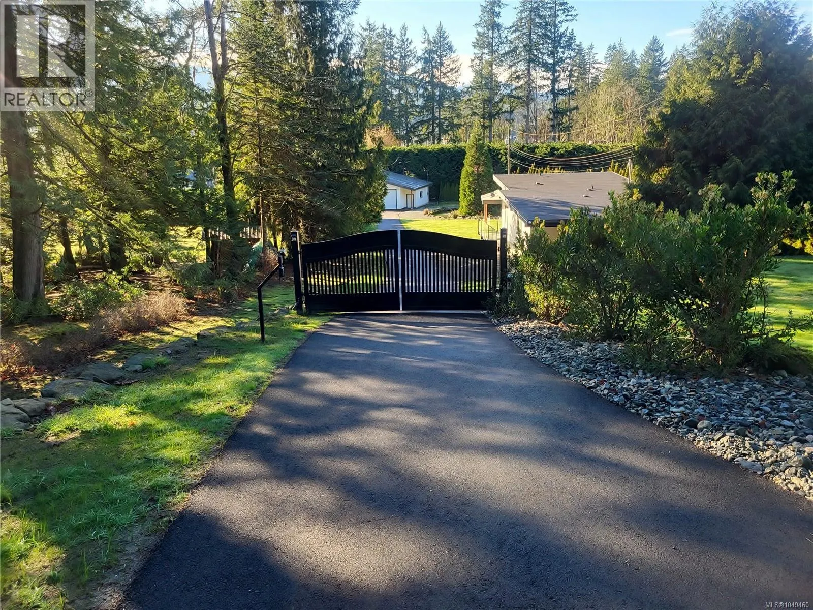 4718/4720 Shell Beach Rd