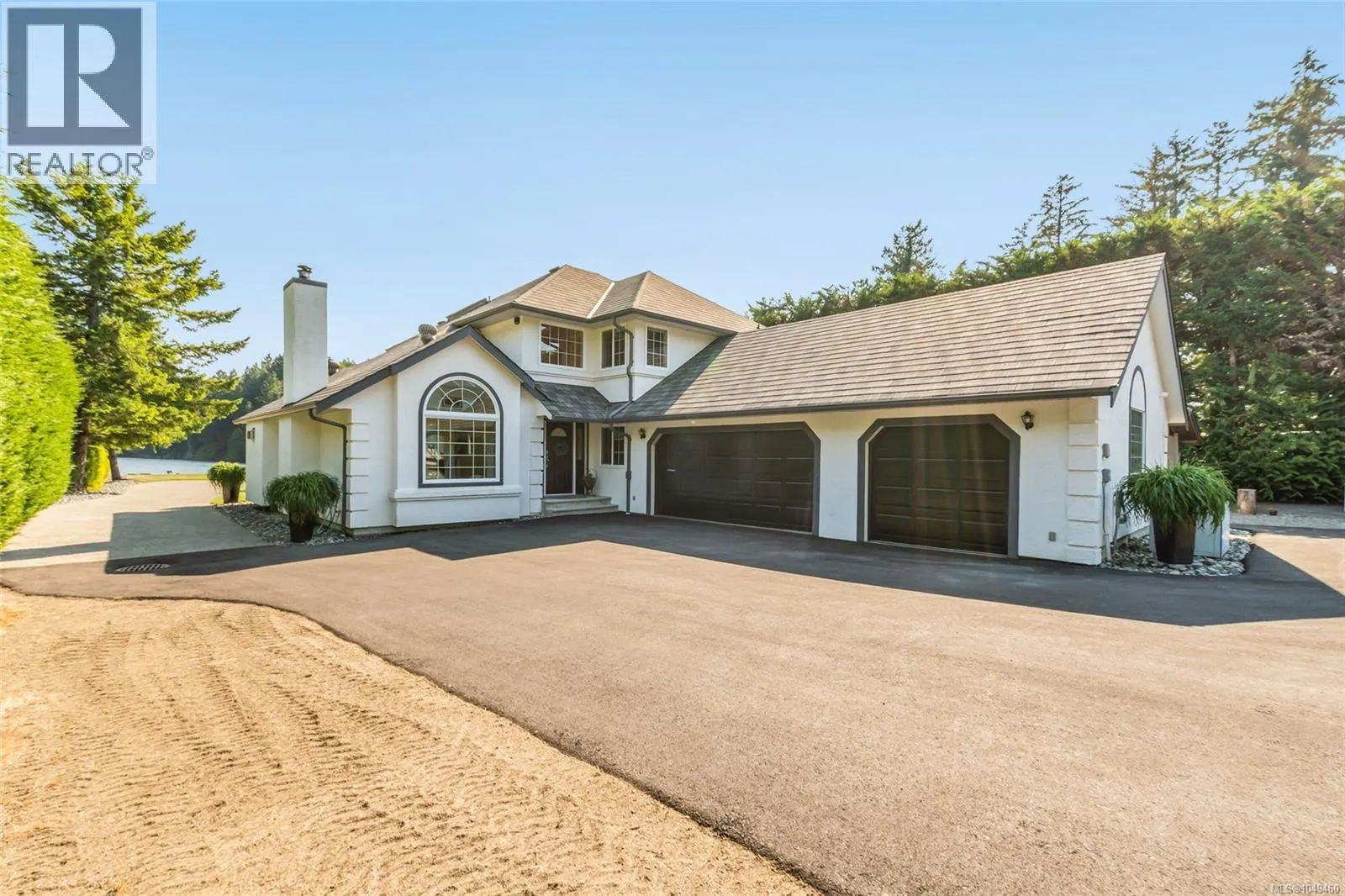 4718/4720 Shell Beach Rd