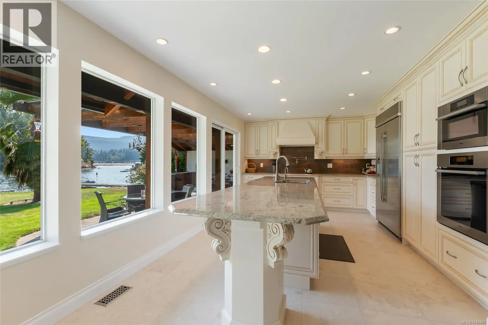 4718/4720 Shell Beach Rd