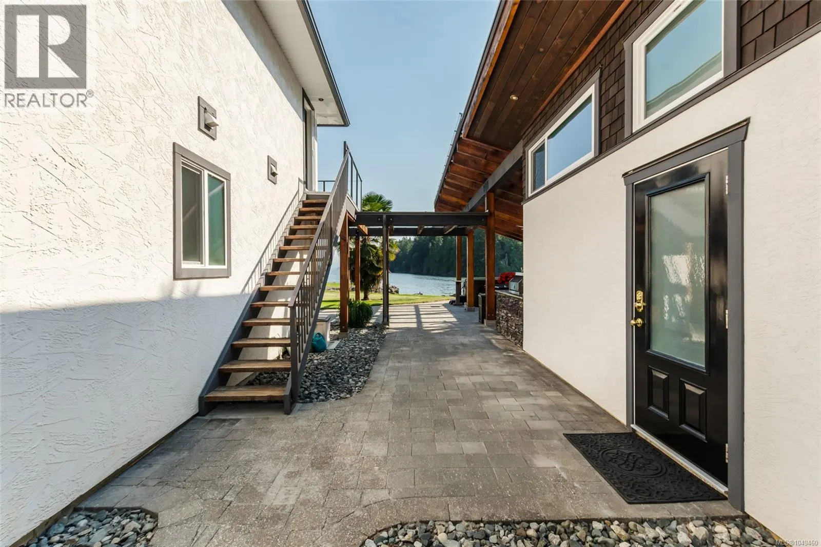 4718/4720 Shell Beach Rd
