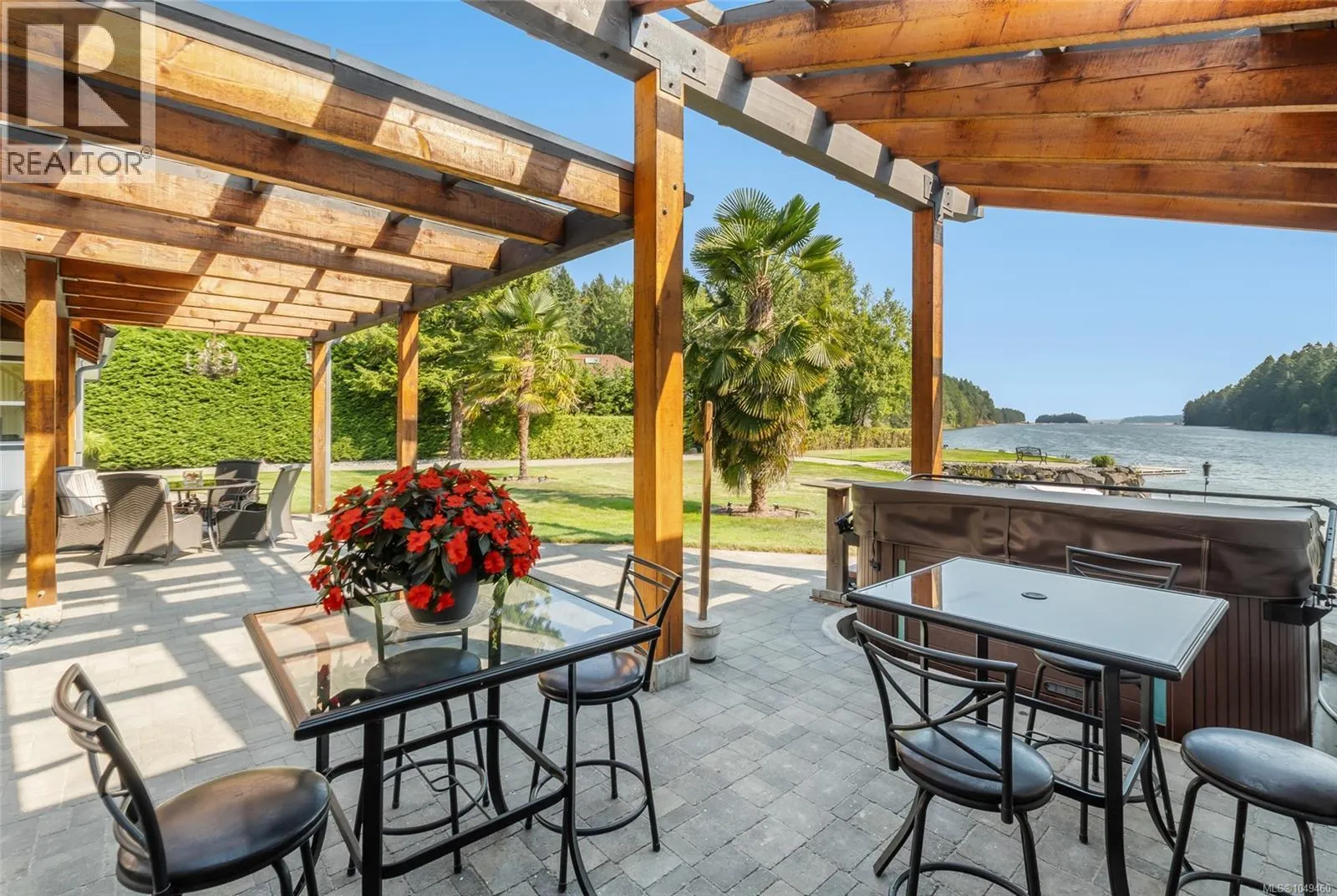 4718/4720 Shell Beach Rd