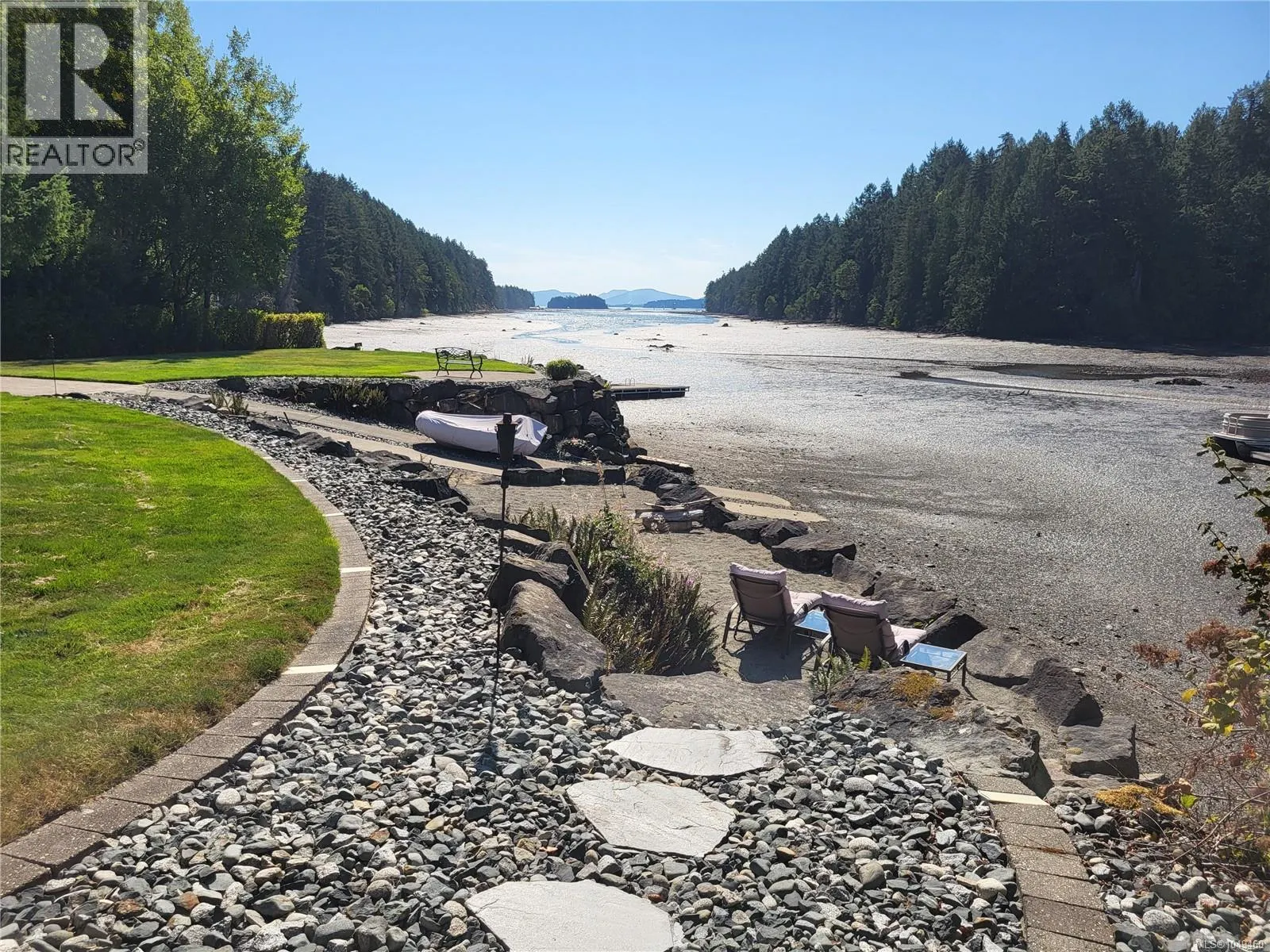 4718/4720 Shell Beach Rd