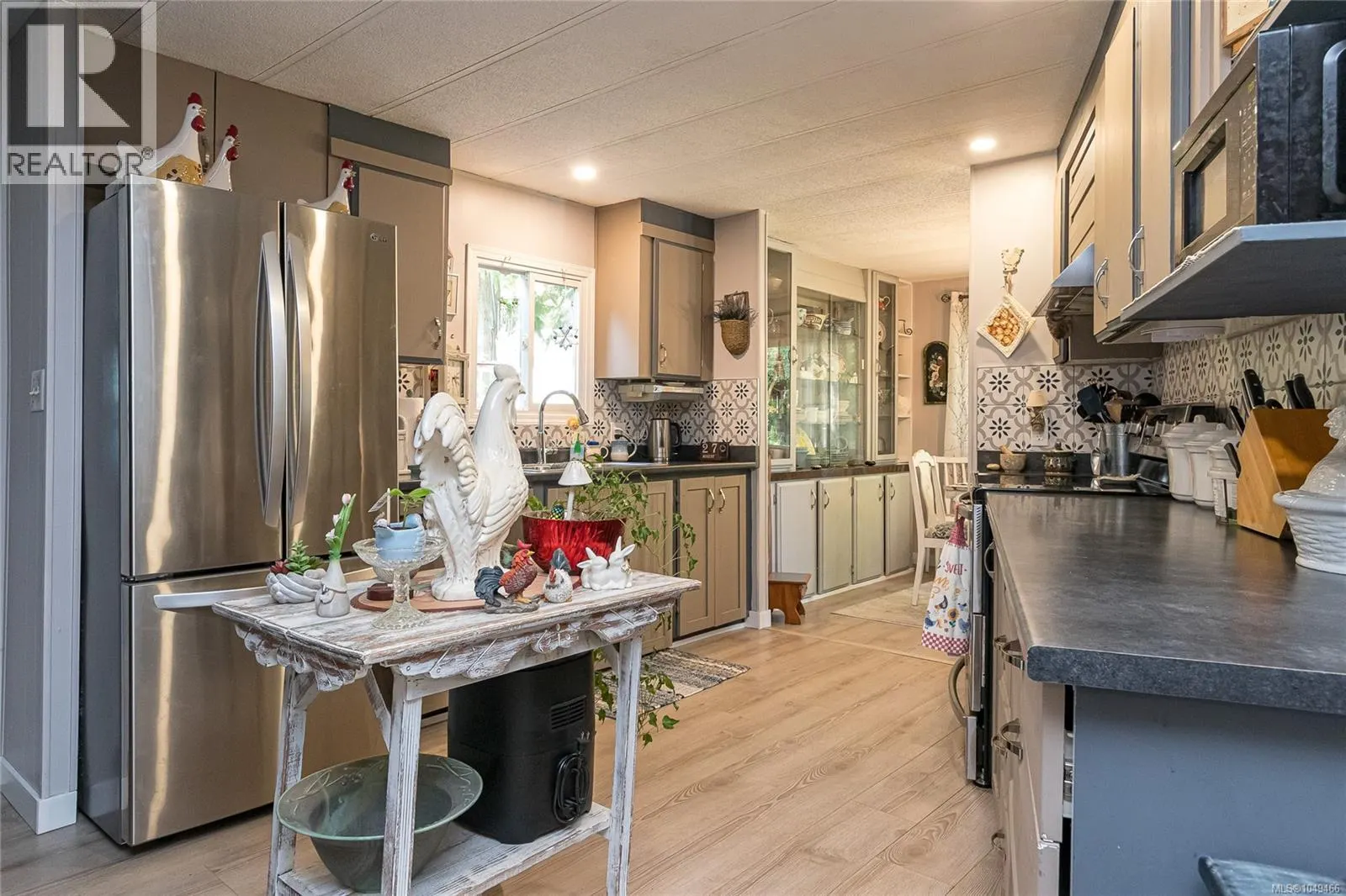 47 5838 Blythwood Rd