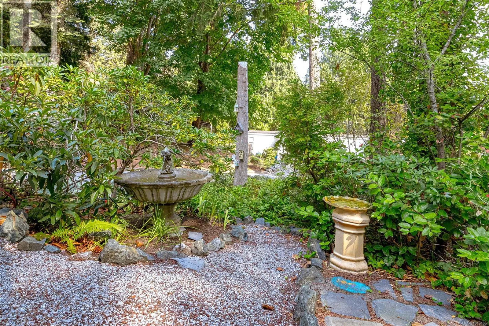 47 5838 Blythwood Rd