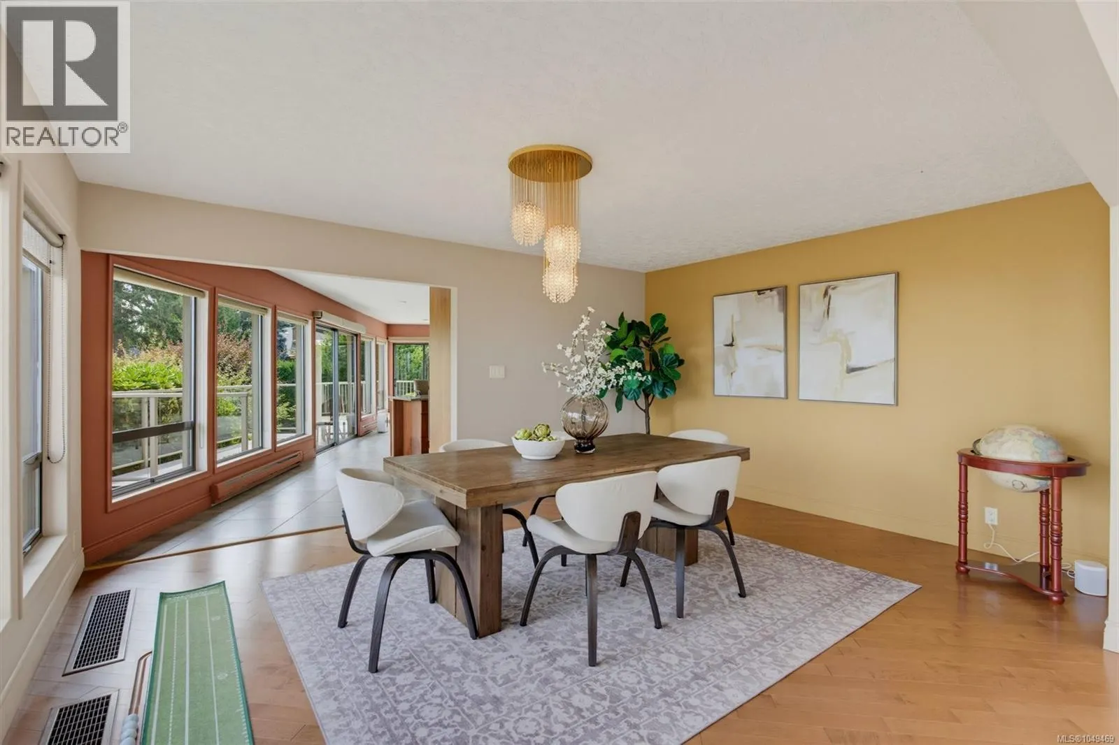8798 Forest Park Dr