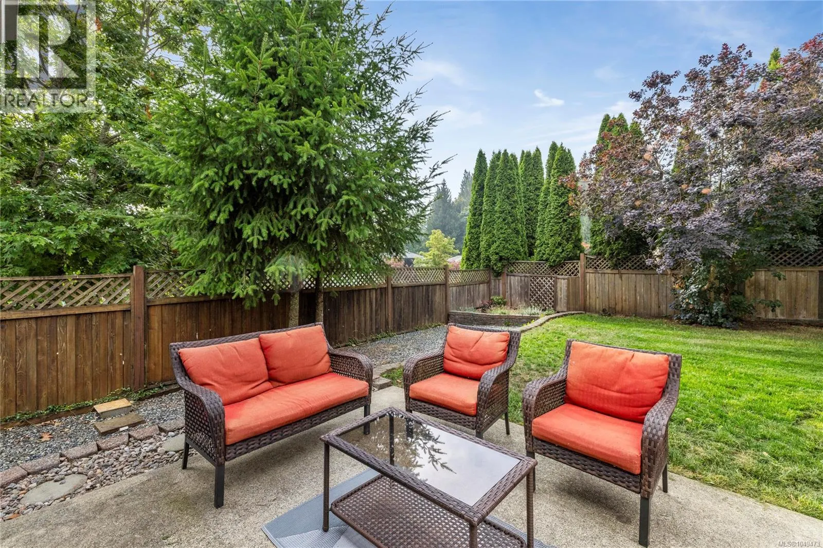 1715 Country Hills Dr