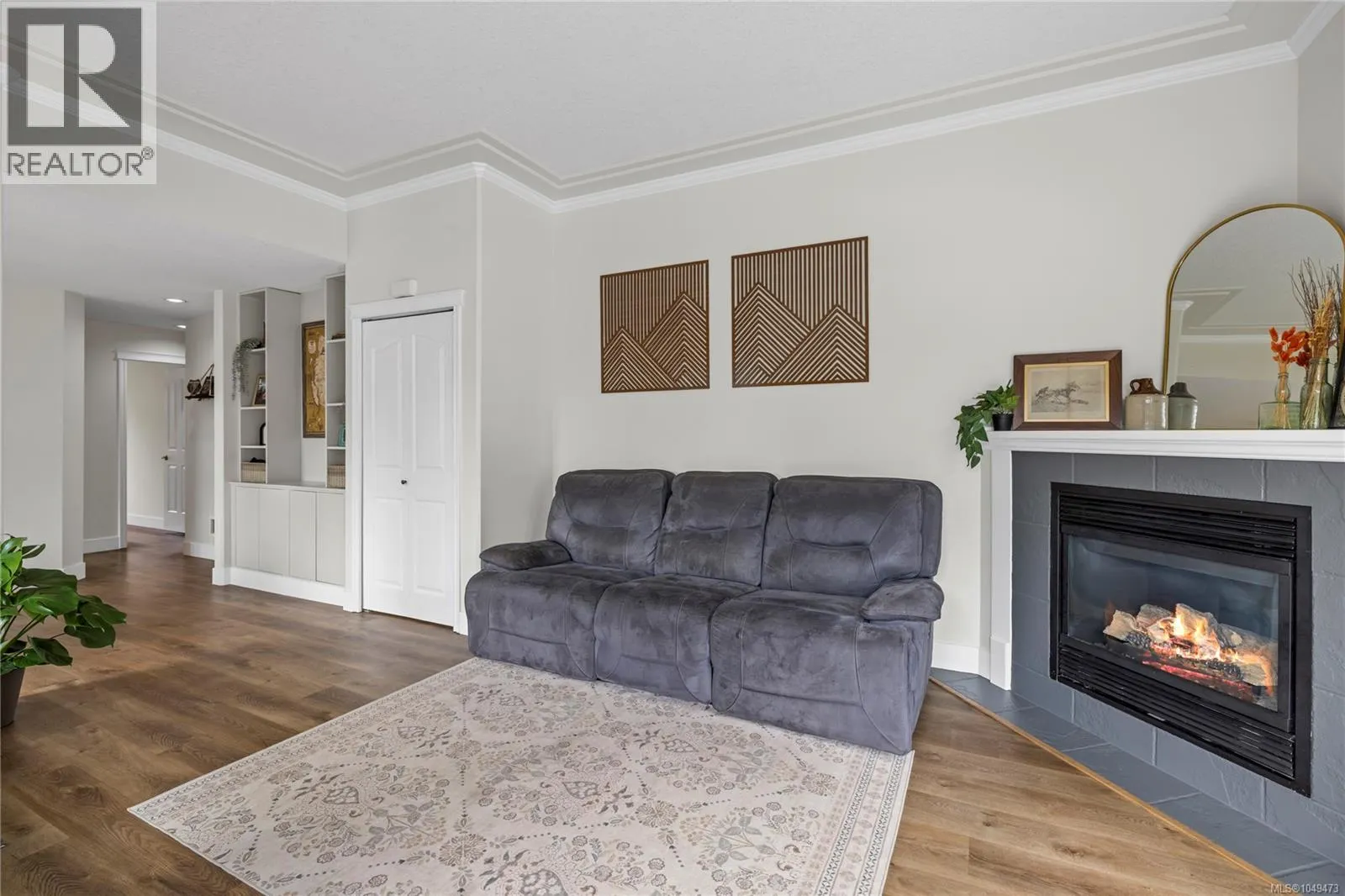 1715 Country Hills Dr