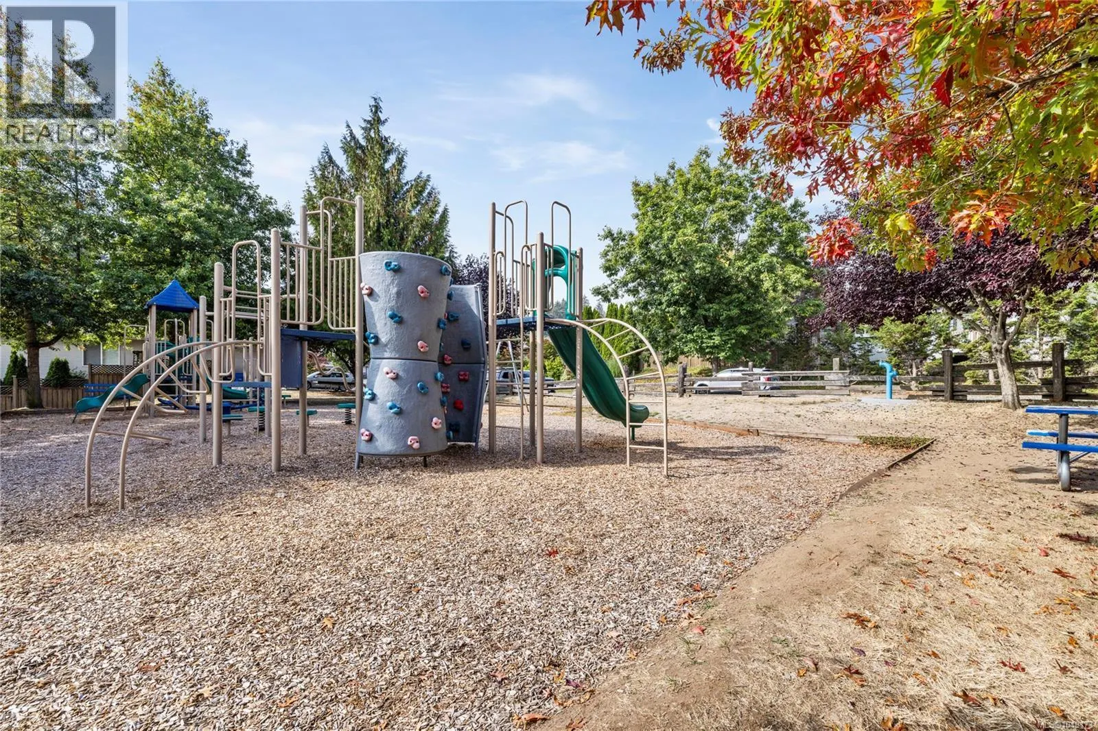 1715 Country Hills Dr