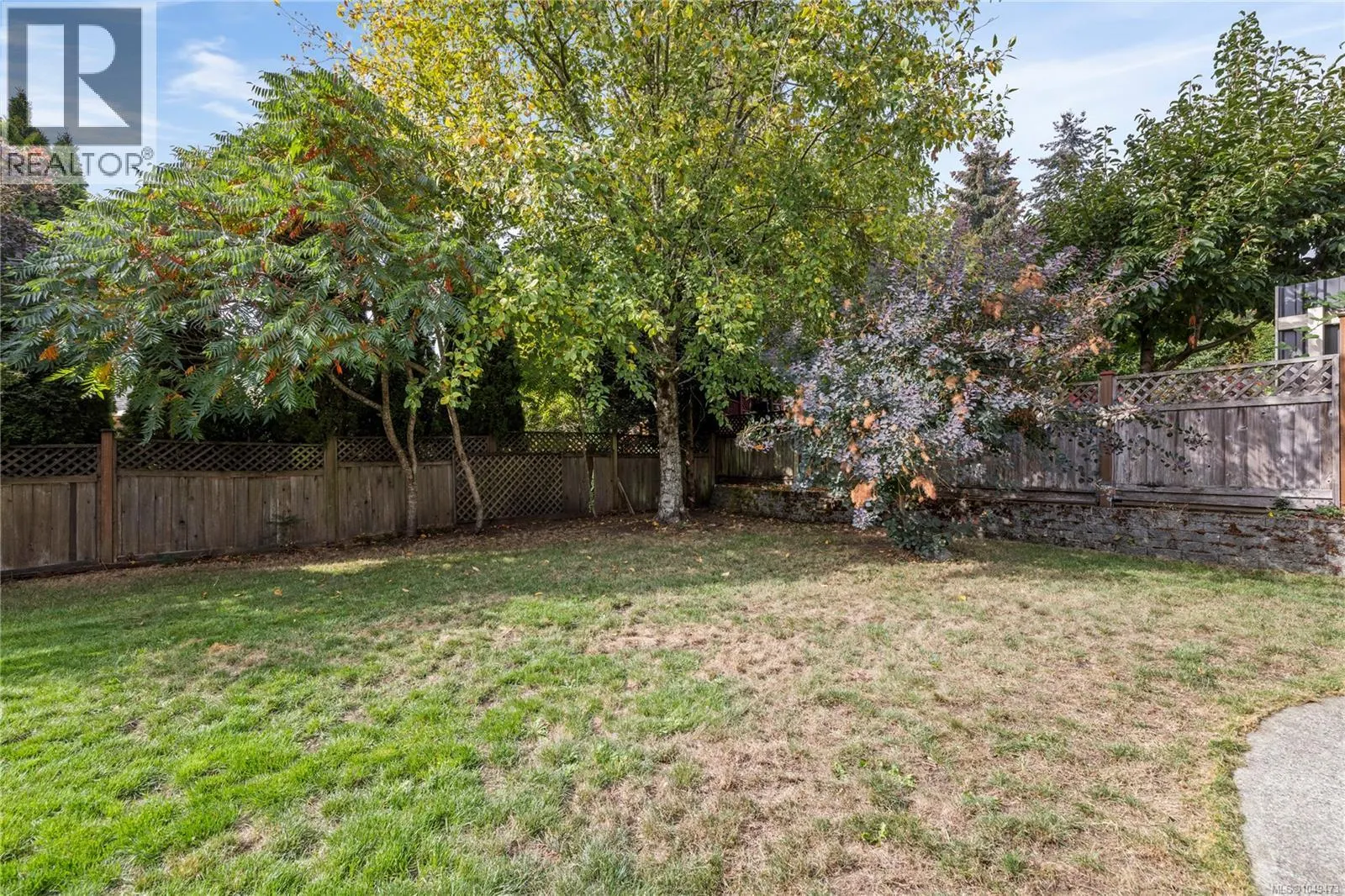 1715 Country Hills Dr