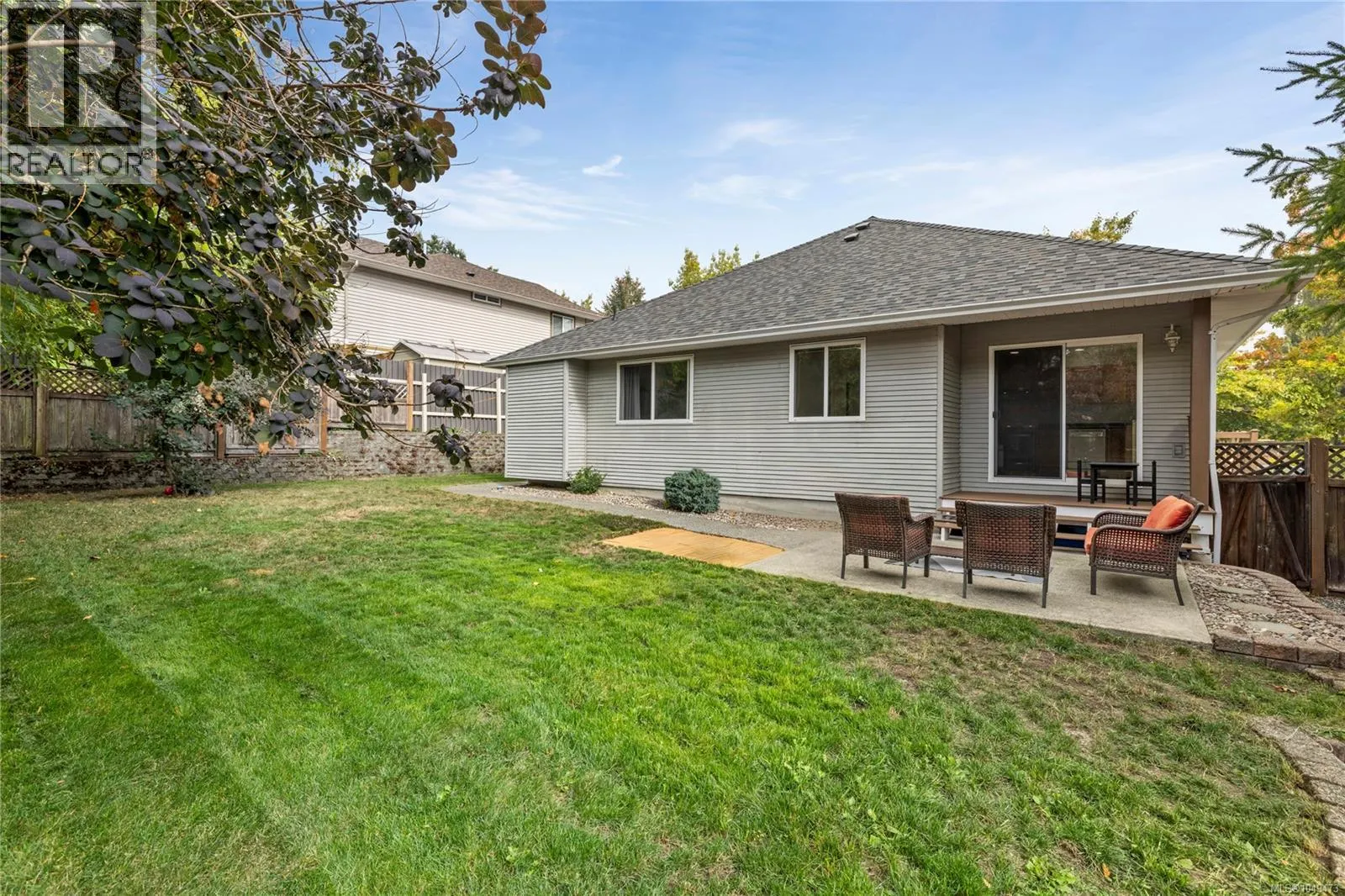 1715 Country Hills Dr