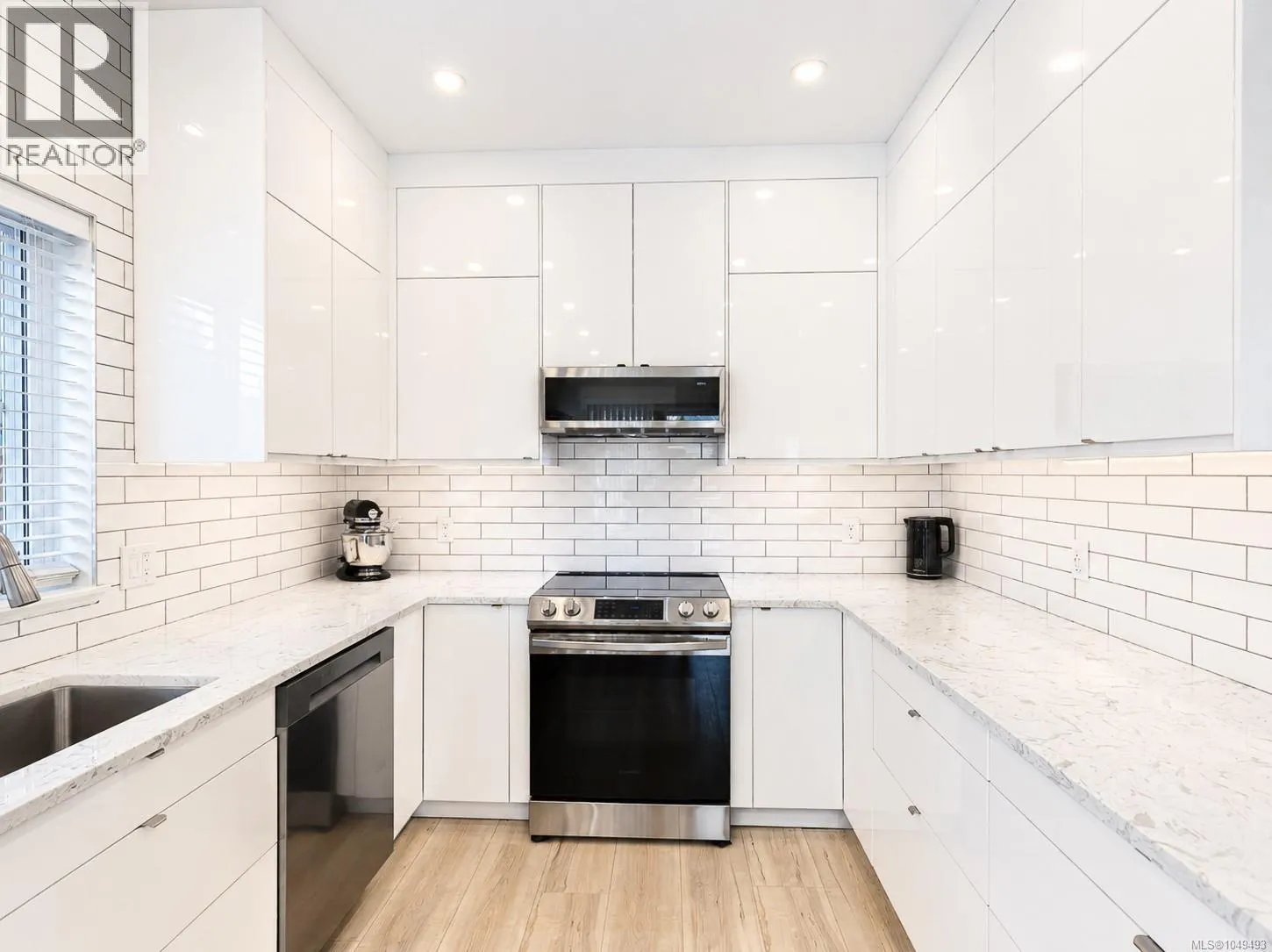 23 Newstead Cres