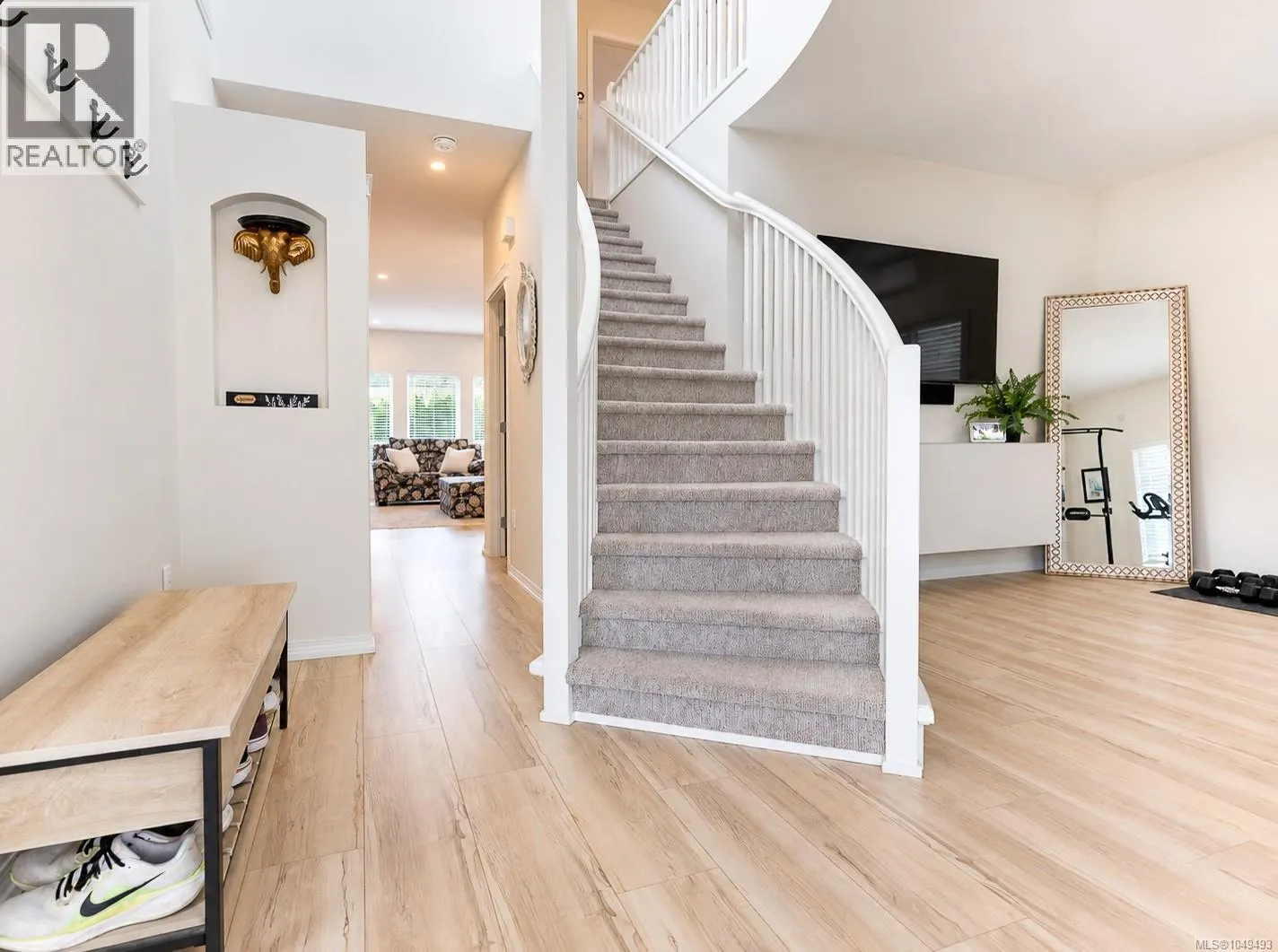 23 Newstead Cres
