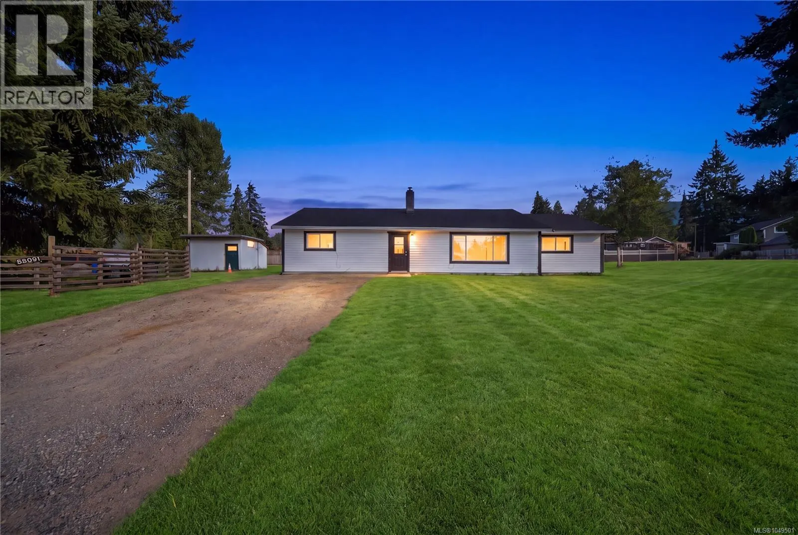 3538 Foxglove Rd