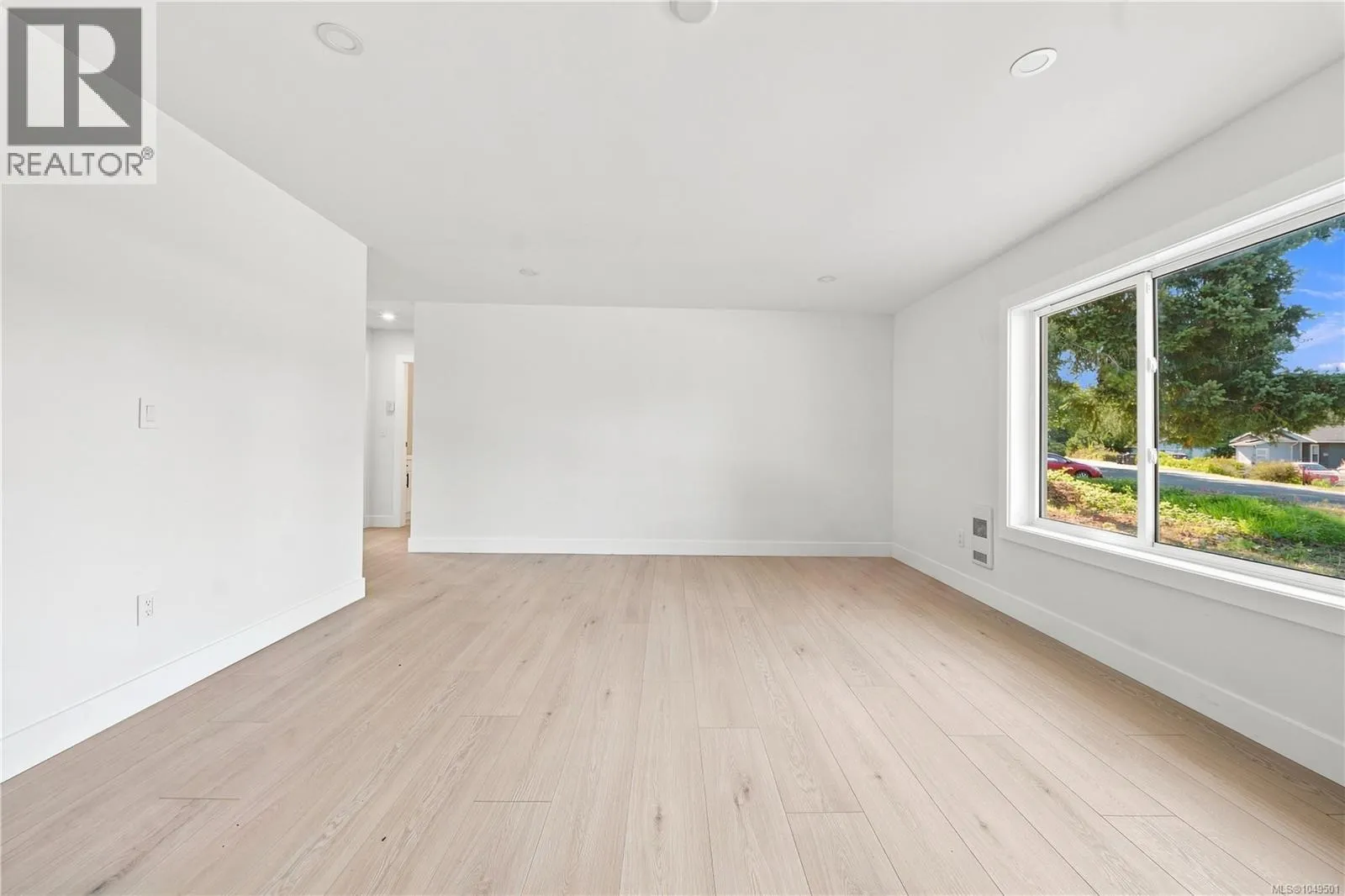 3538 Foxglove Rd