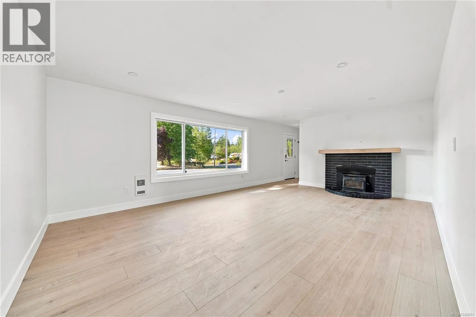 3538 Foxglove Rd
