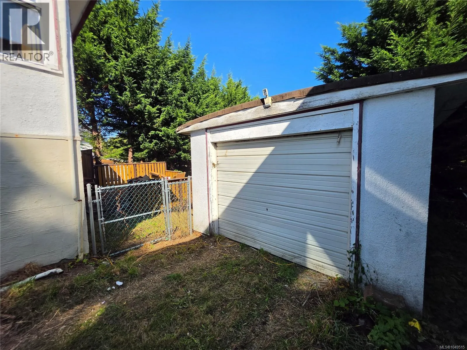315 View St