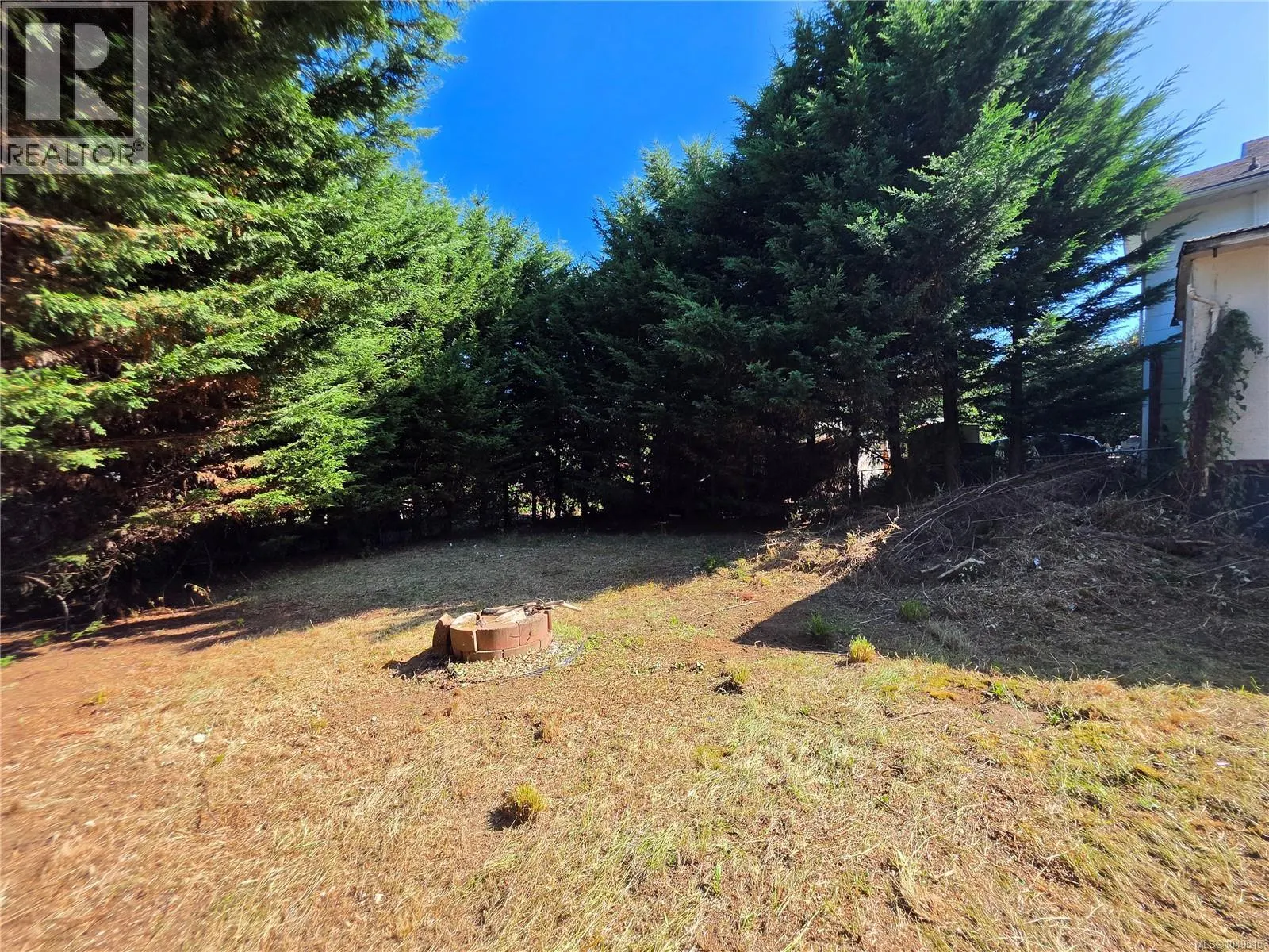 315 View St