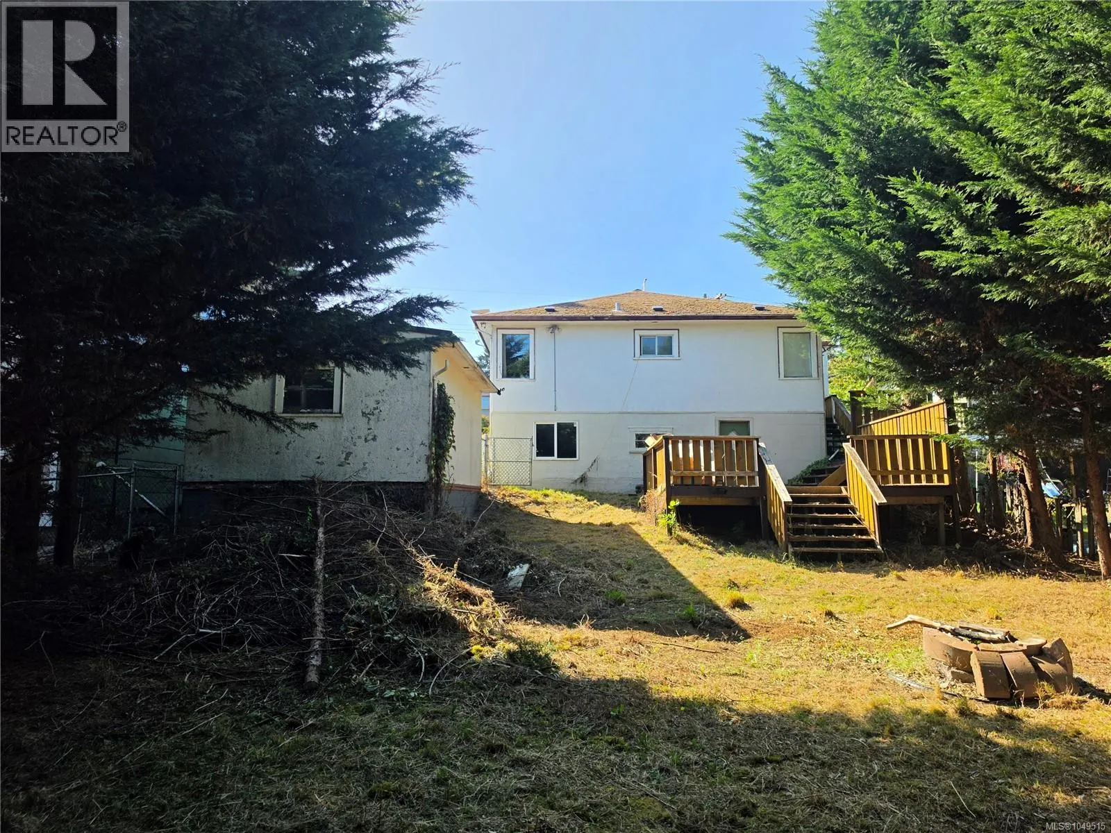 315 View St