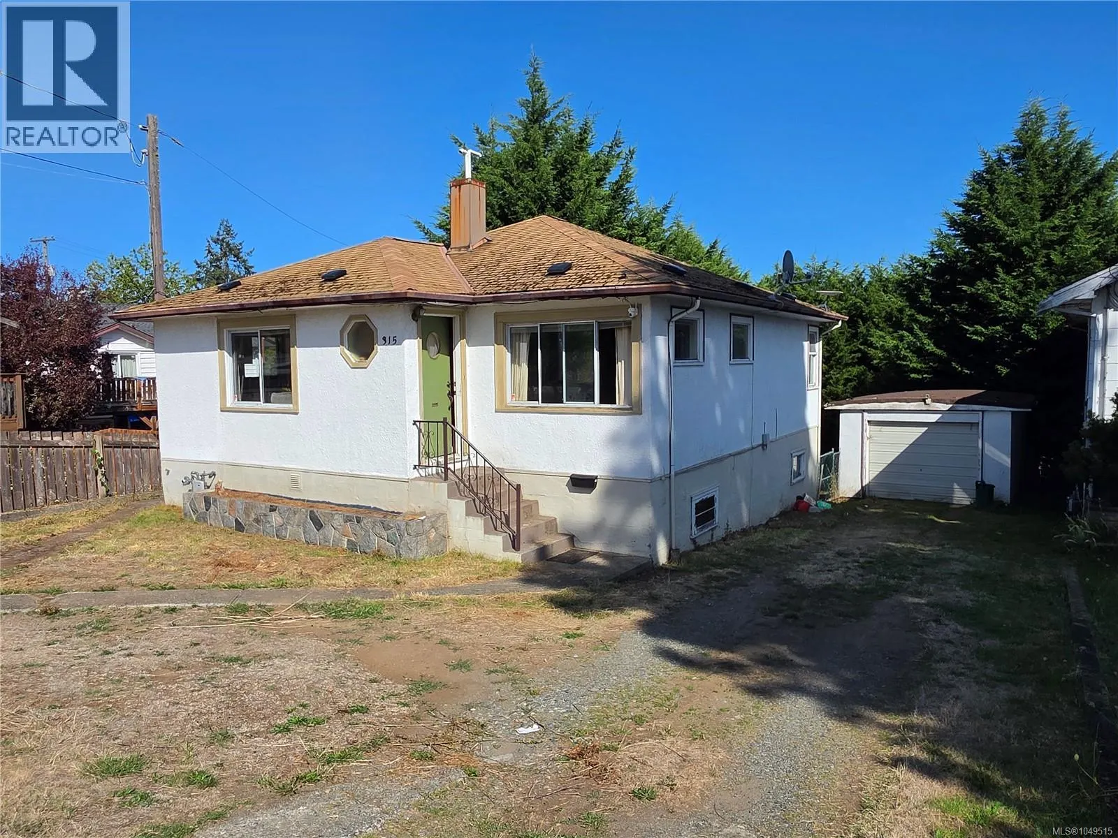 315 View St