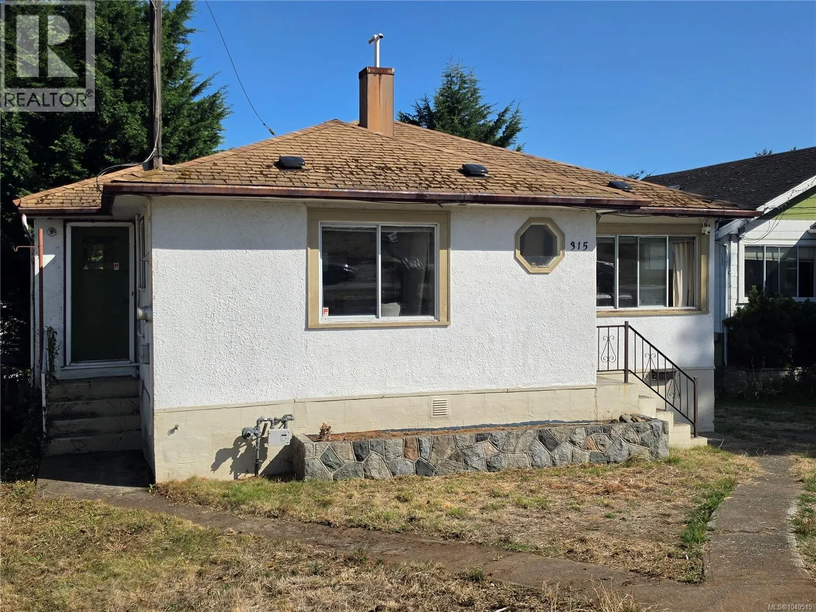 315 View St