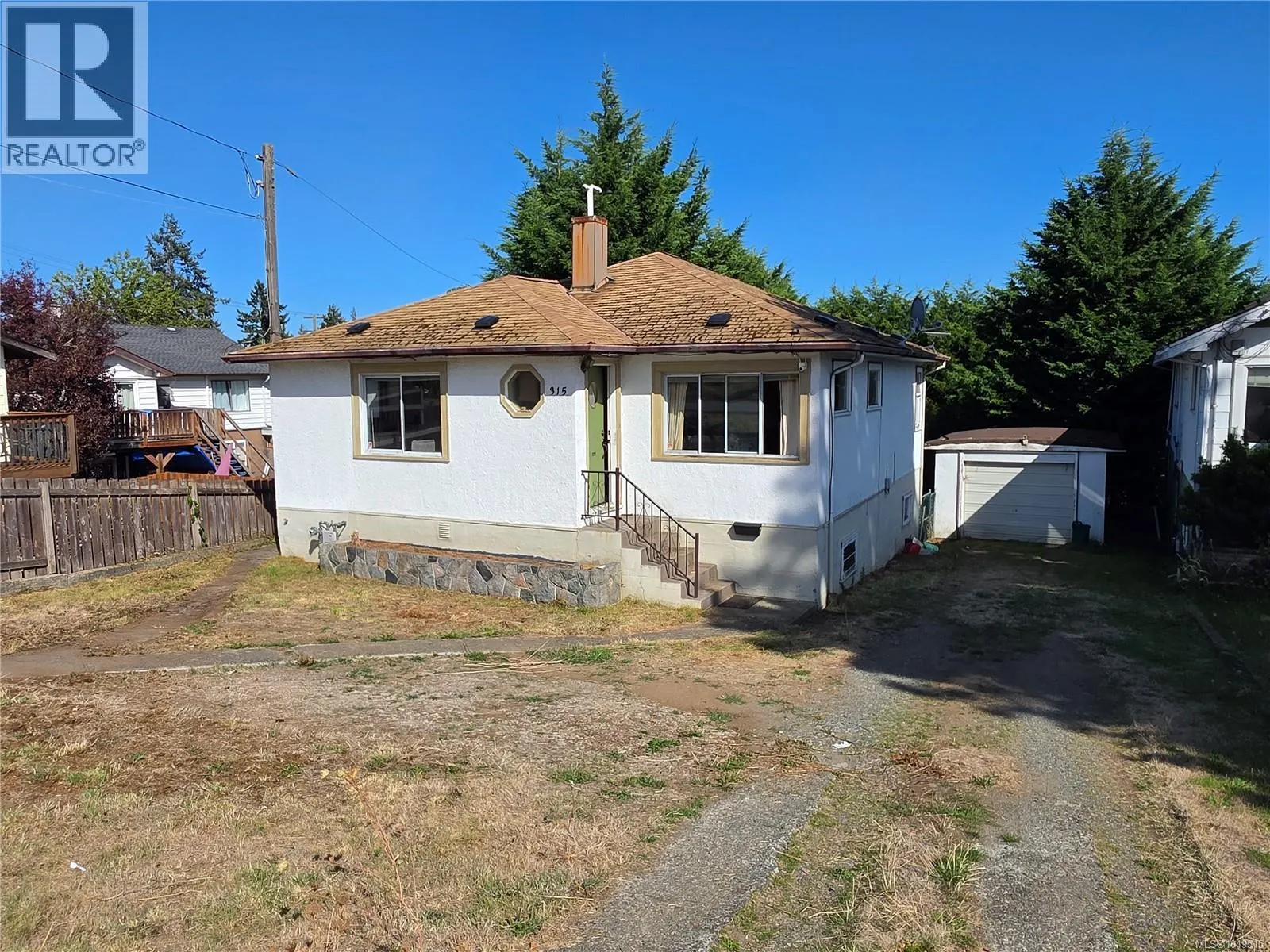 315 View St
