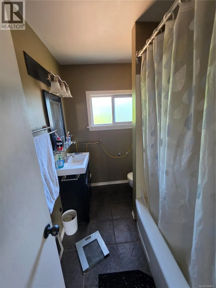 315 View St
