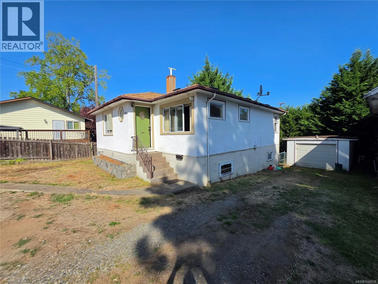315 View St