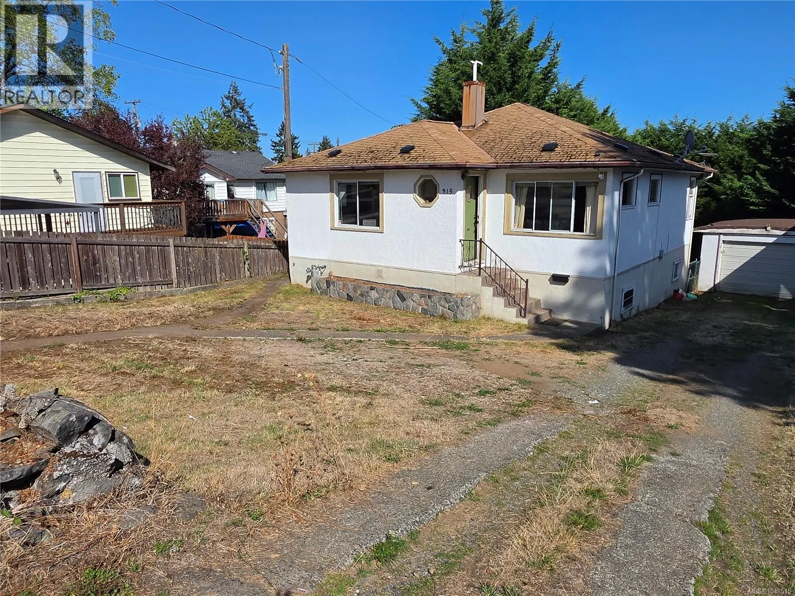 315 View St