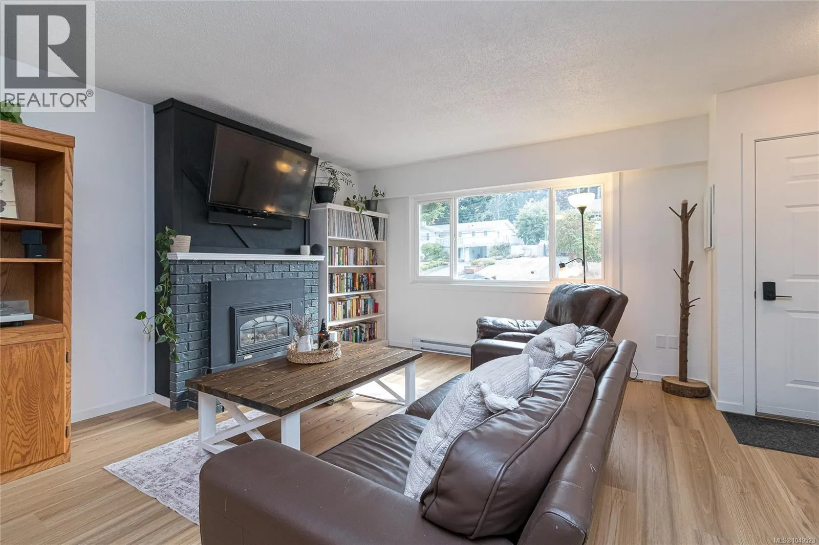 A 416 GAMBLE Pl