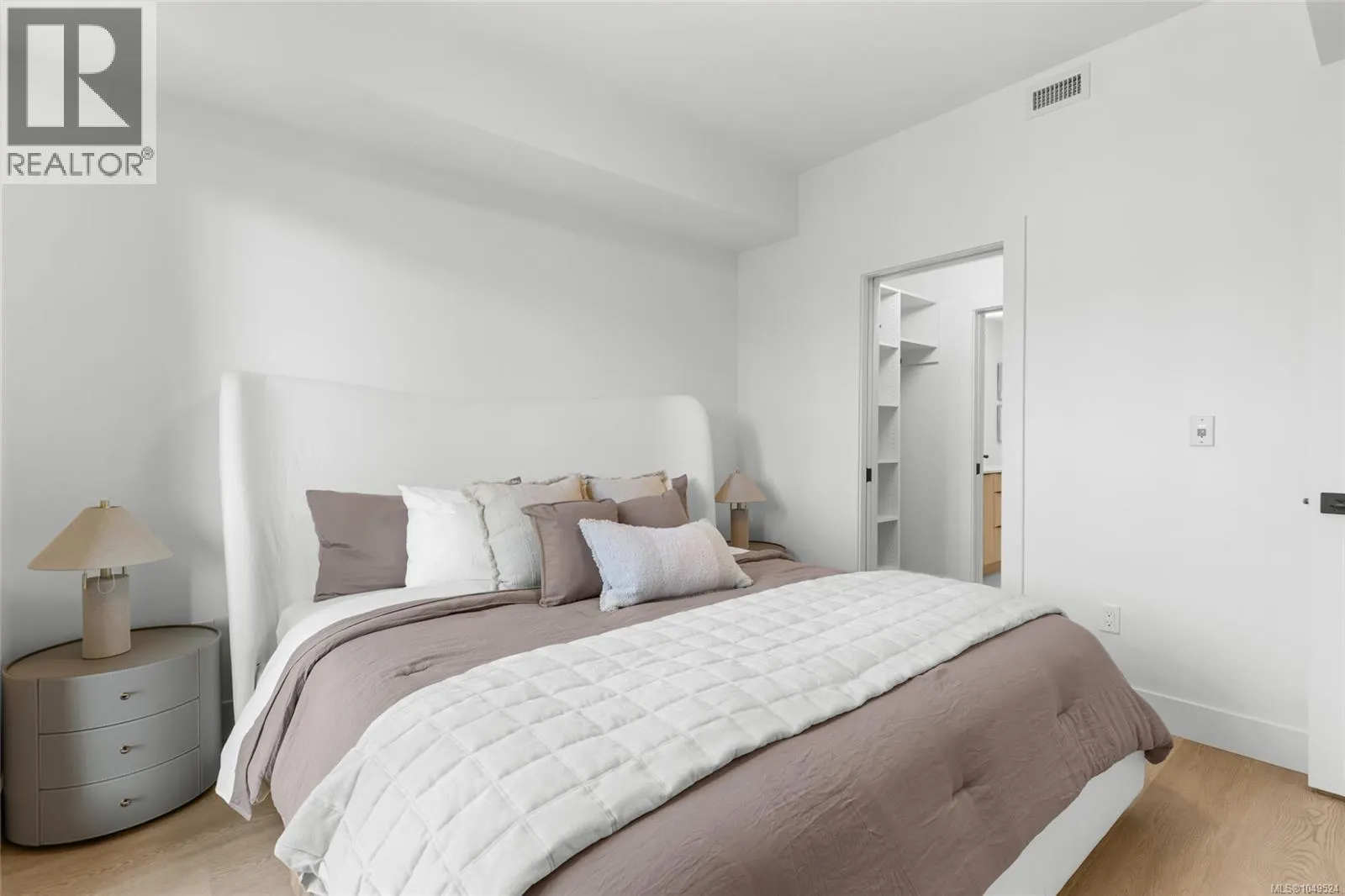 408 2341 Bear Mountain Pkwy