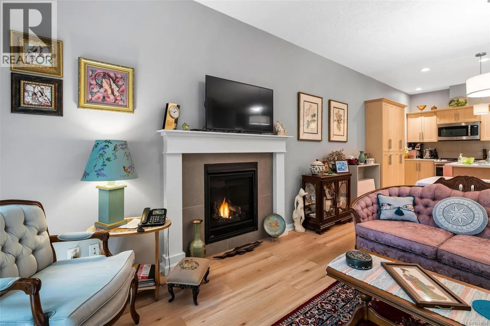 2410 Fern Way
