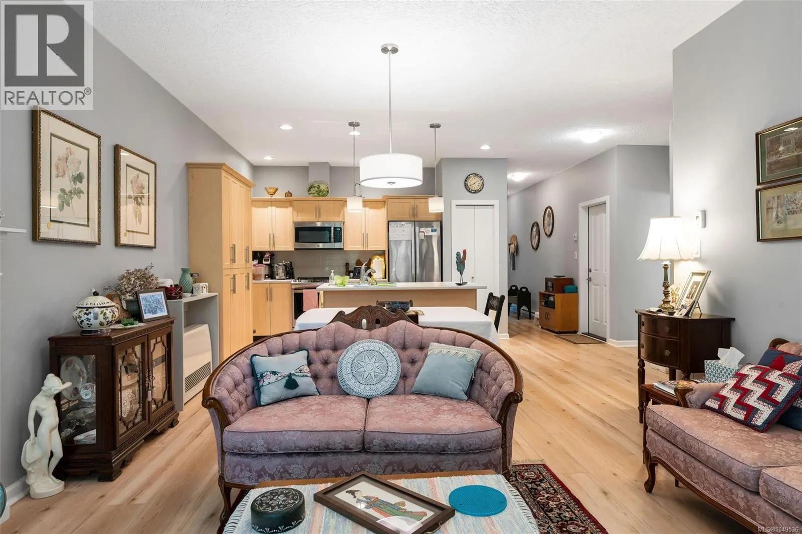 2410 Fern Way