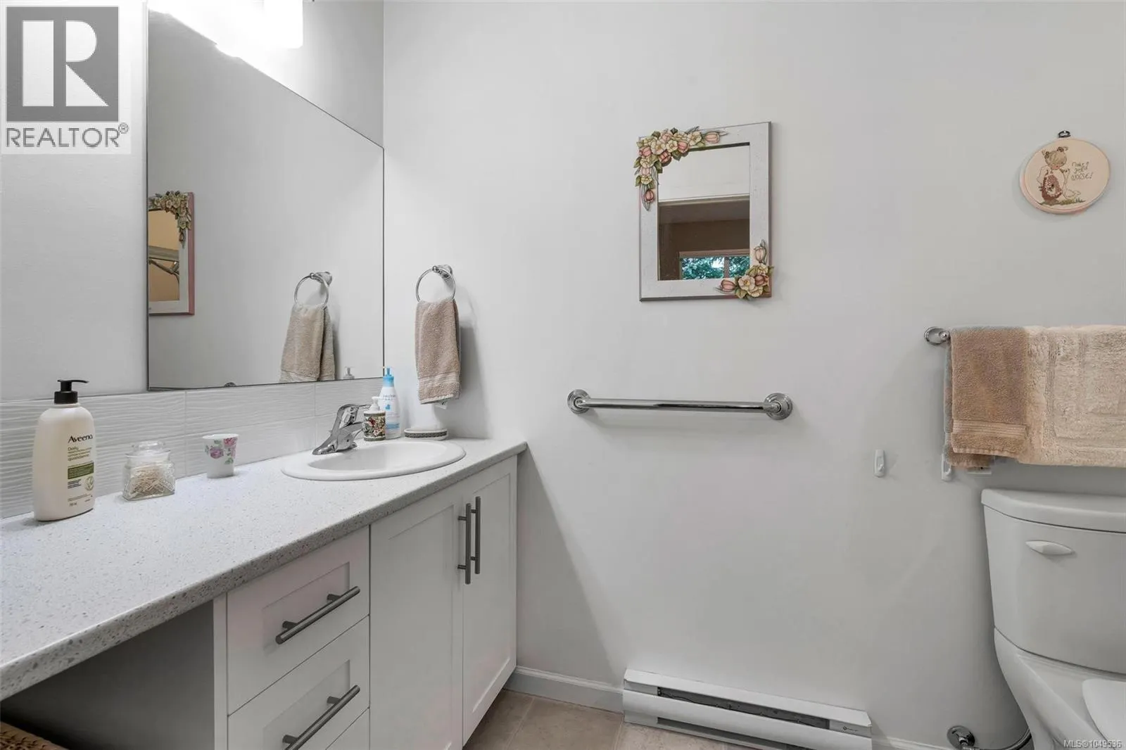 2410 Fern Way