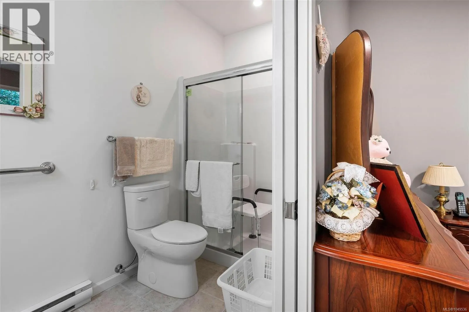 2410 Fern Way