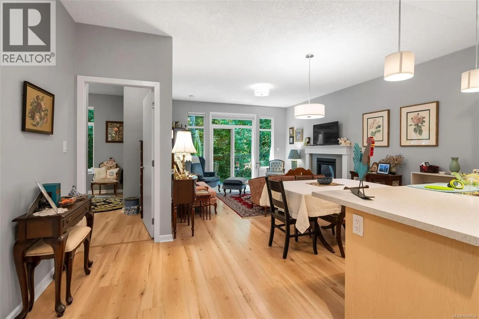 2410 Fern Way