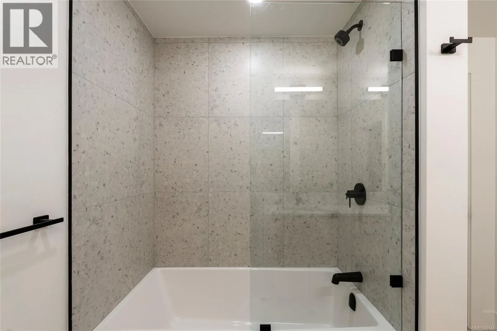 605 2337 Bear Mountain Pkwy