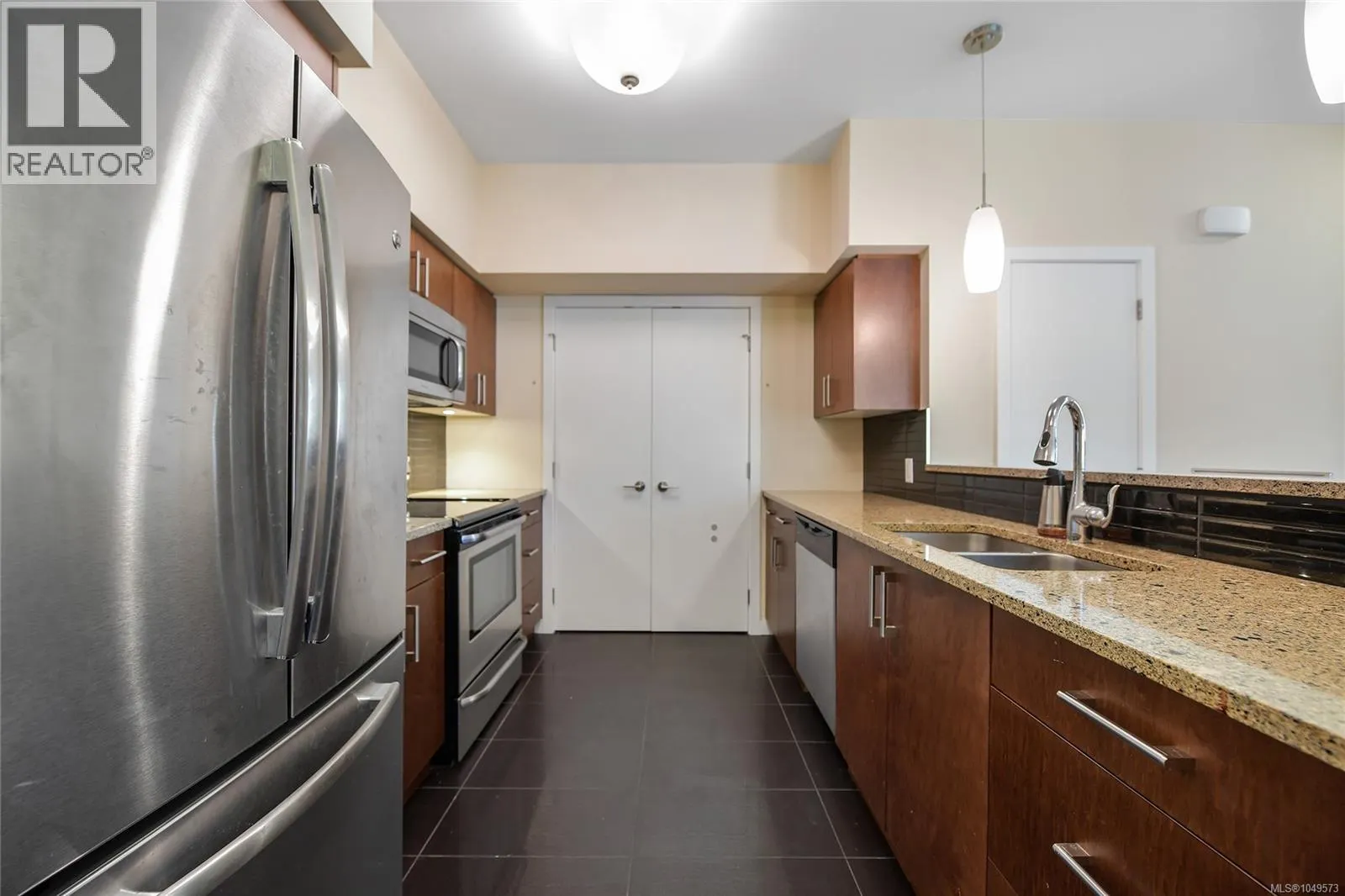 201 591 Latoria Rd