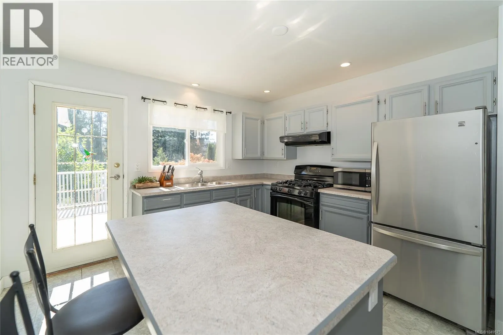 3057 Shoreview Dr