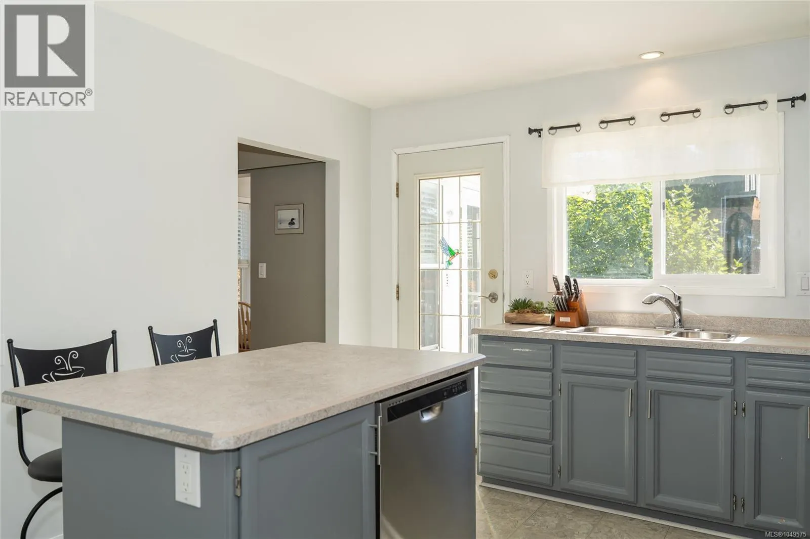 3057 Shoreview Dr