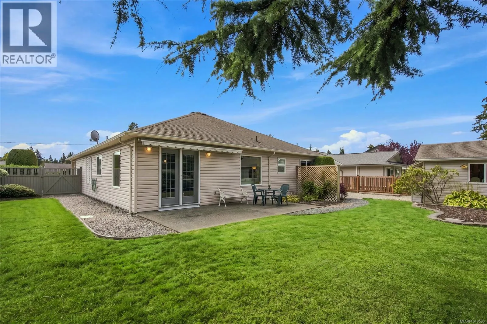 575 Panorama Pl