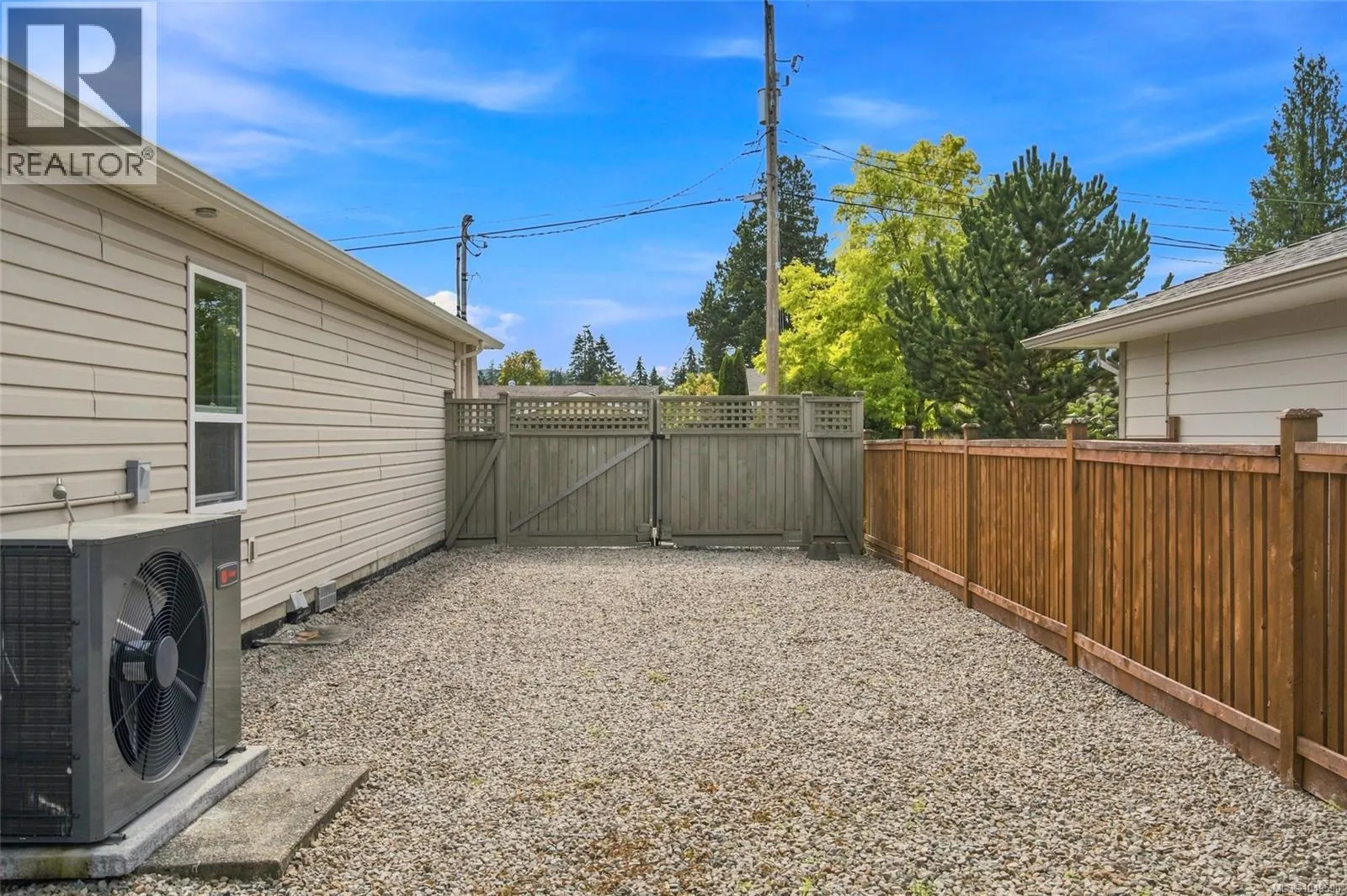 575 Panorama Pl