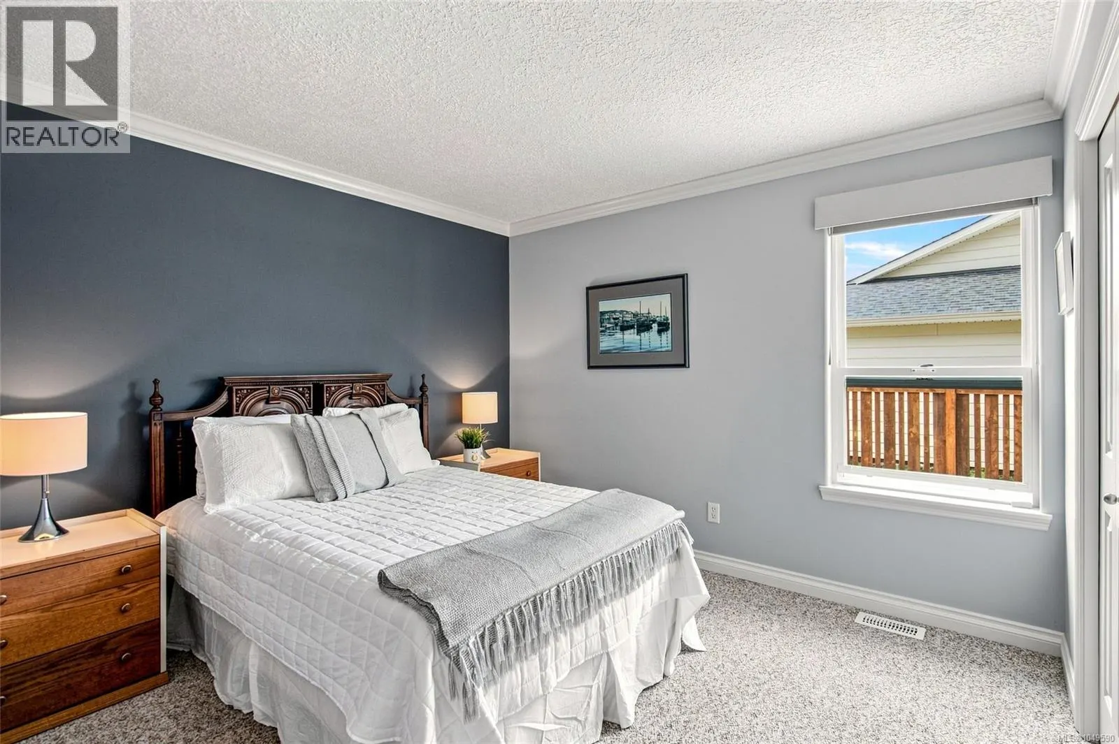 575 Panorama Pl
